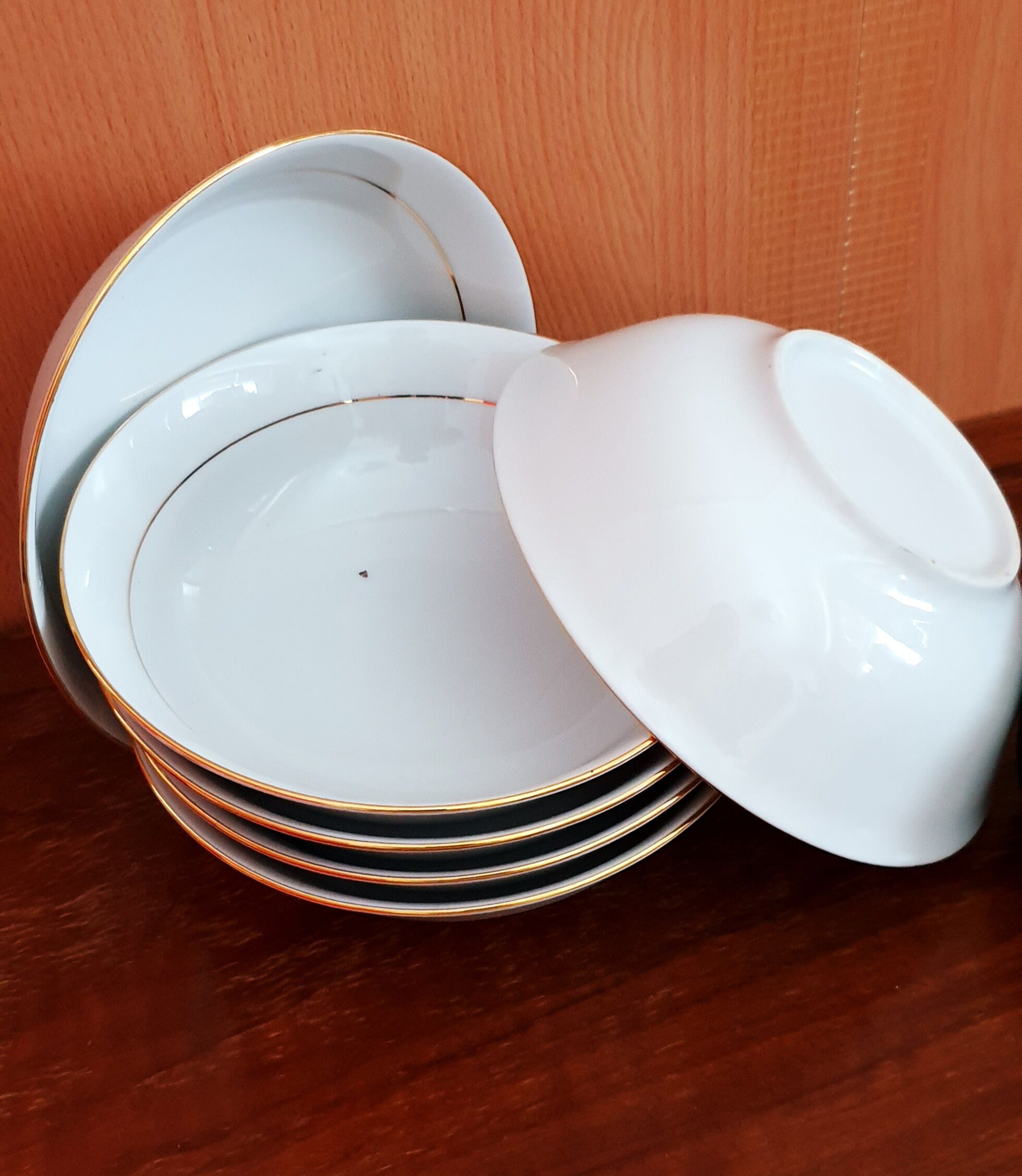 6 hollow plates gold edged in Limoges porcelain