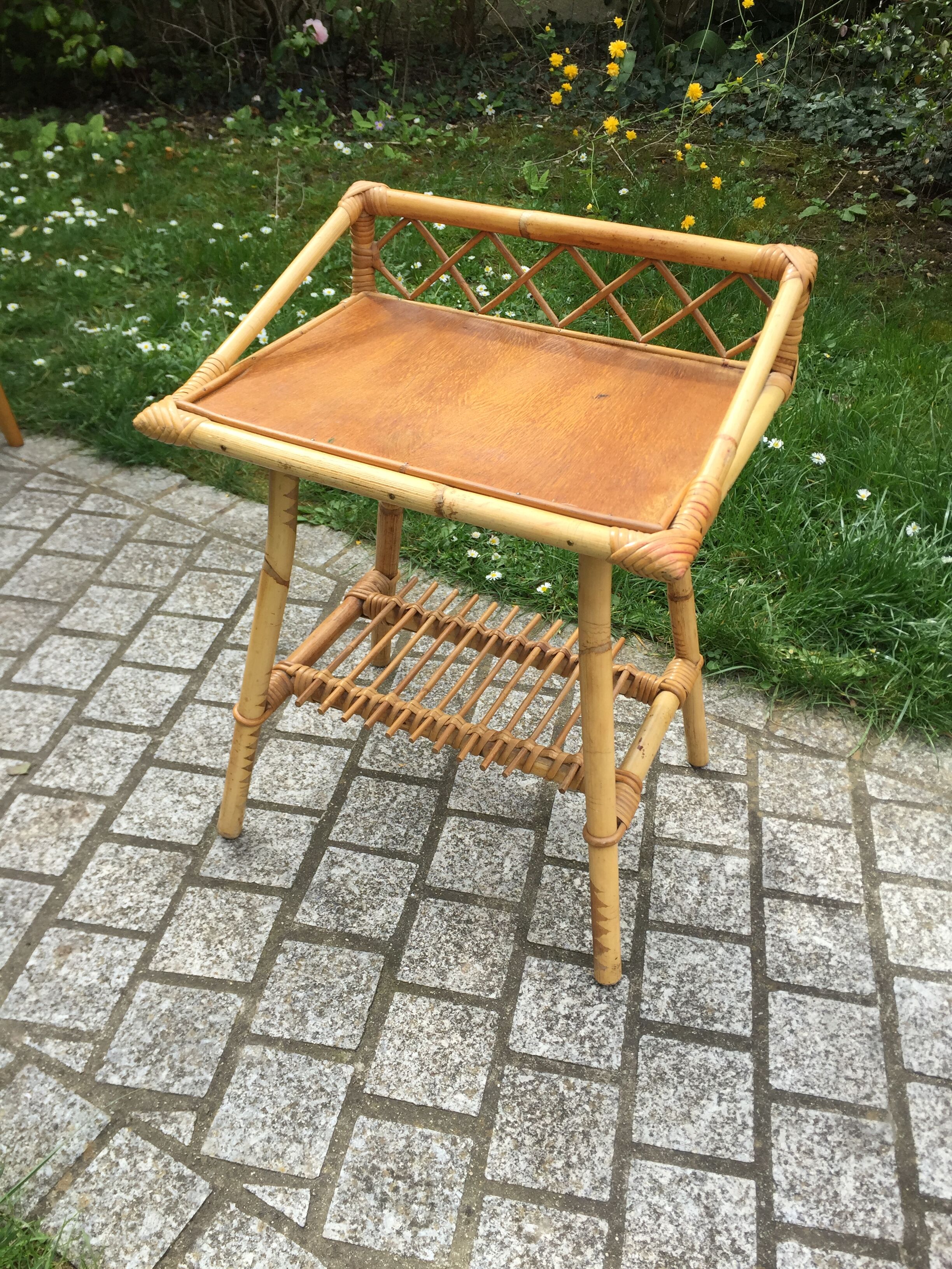 Bedside / side table rattan 1950 vintage