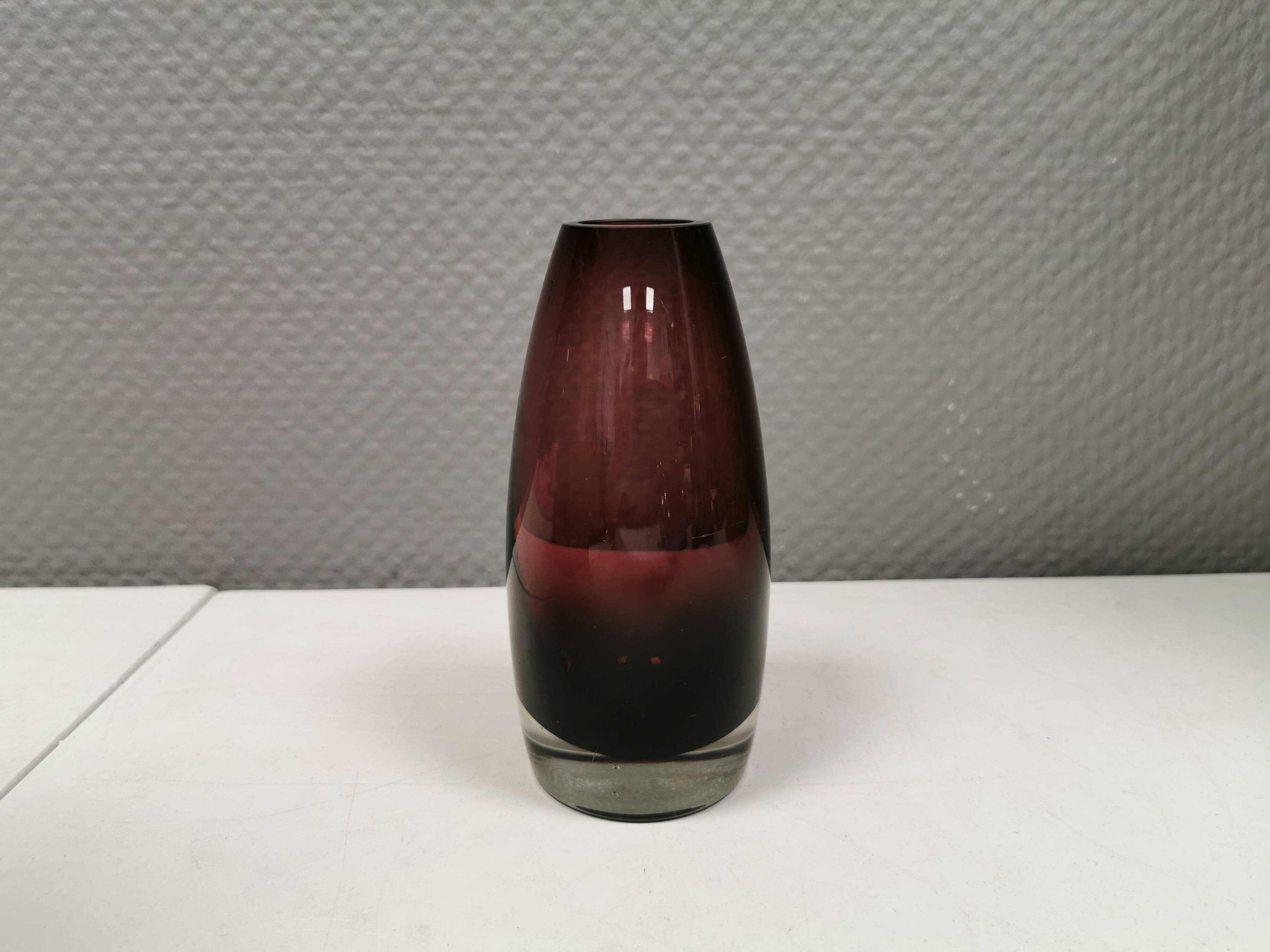 Timeless, mouth-blown glass vase, number 1365 by Tamara Aladin for Riihimäen Lasi Oy Finland 1960s