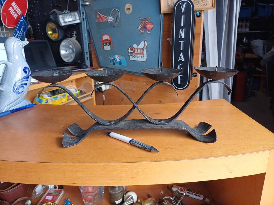 Candle holder with 4 lights in handcrafted wrought iron - Brutalist style