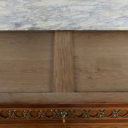 Commode Sauteuse en Marqueterie, style Transition Louis XV Louis XVI – Débu