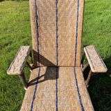 Braided wicker chaise longue, rattan and chestnut