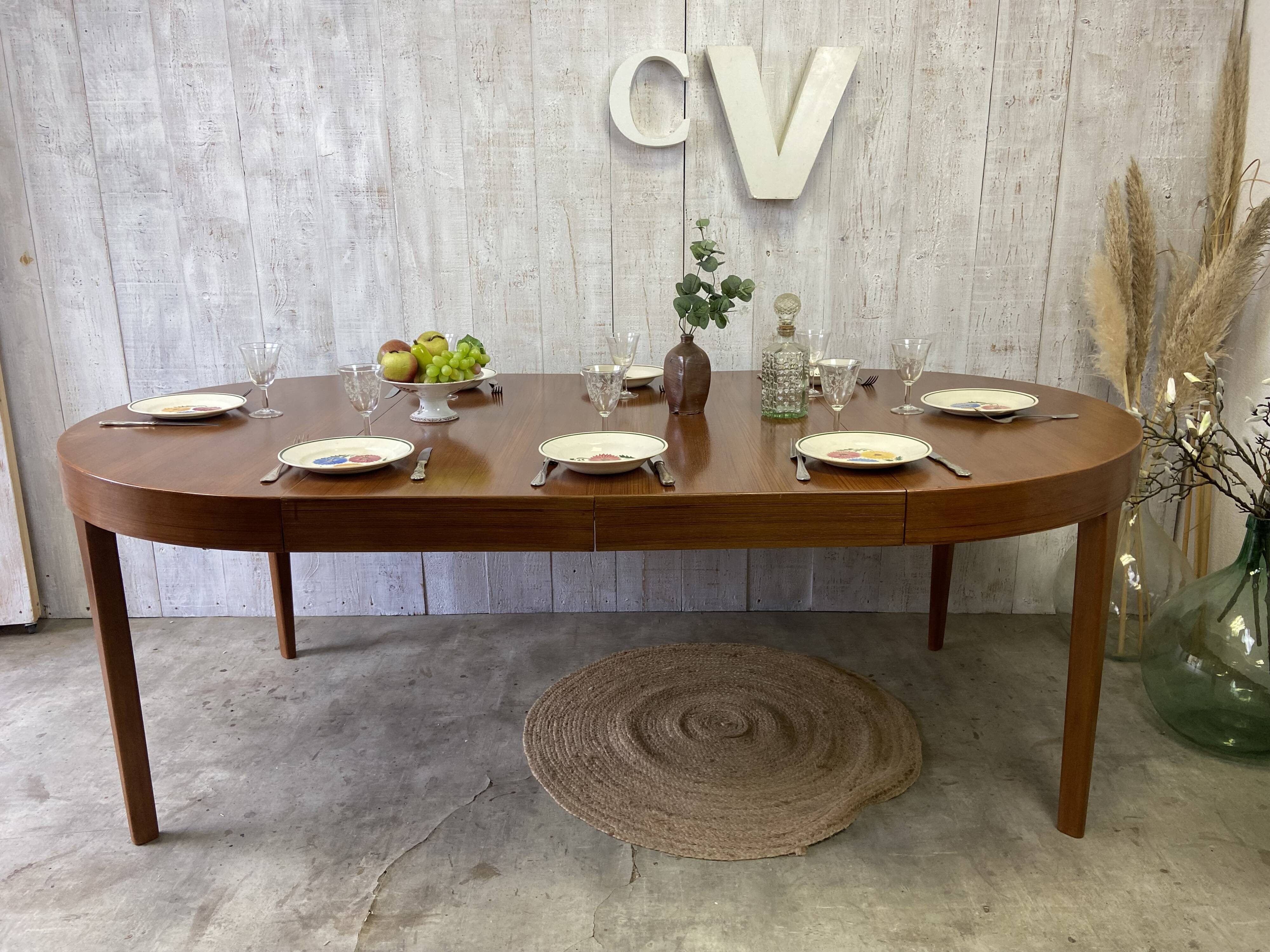 Vintage extendable table