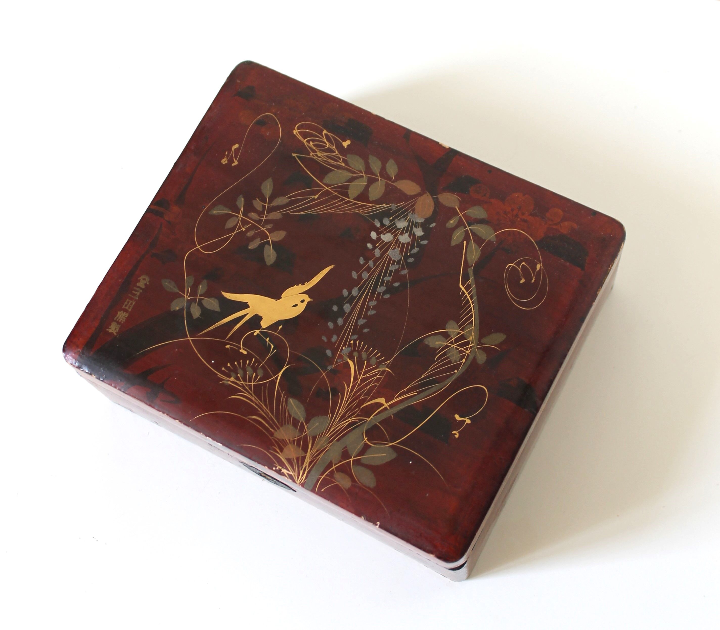 Japanese jewelry box Hiramaki lacquer