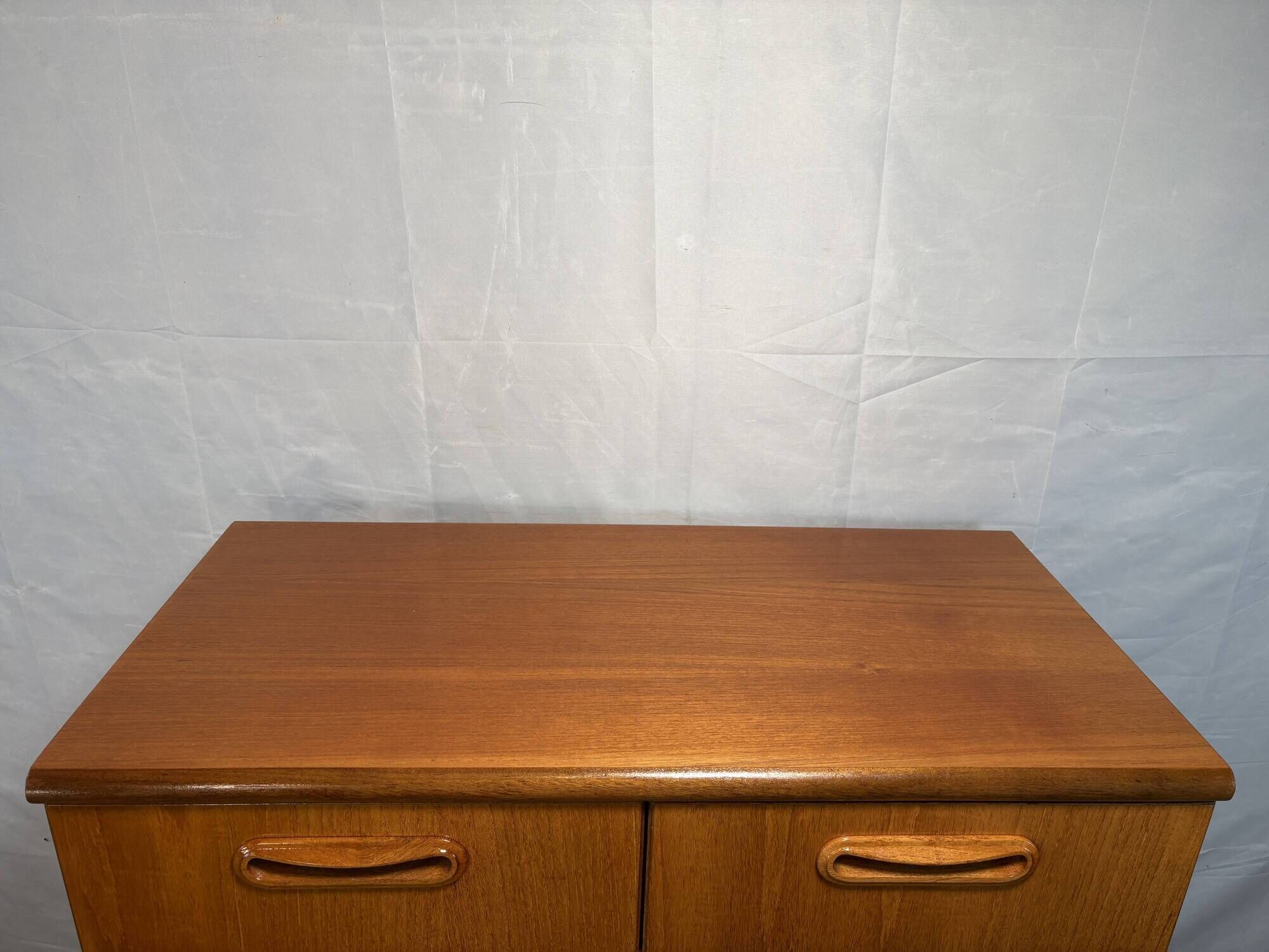 Commode large en teck rétro vintage des années 60 par GPlan danois.