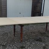 Large table, dining room, with 5 extensions, 8 feet.wood