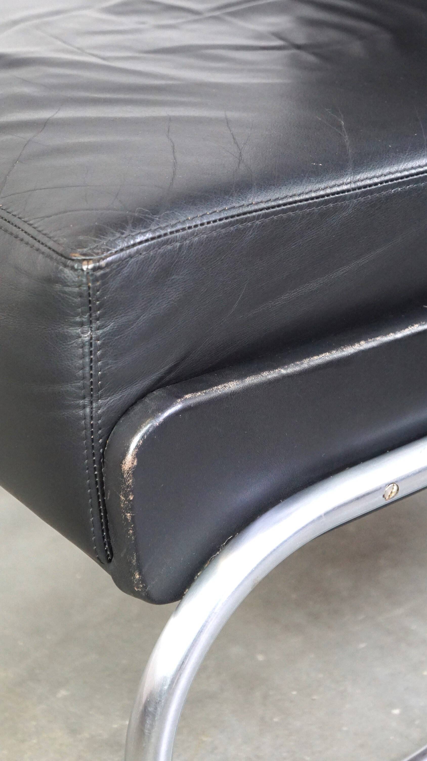 Vintage brown leather Bauhaus design armchair by Ahrend de Cirkel from the 1950s