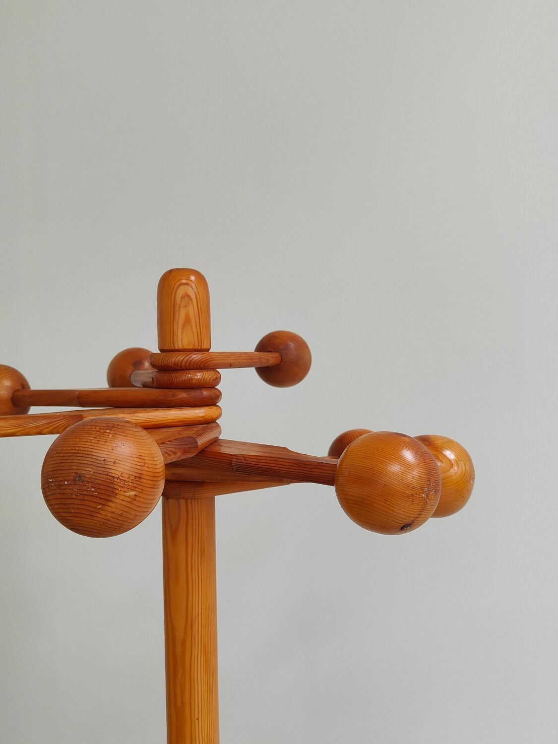 Reiner Daumiller solid pine coat rack