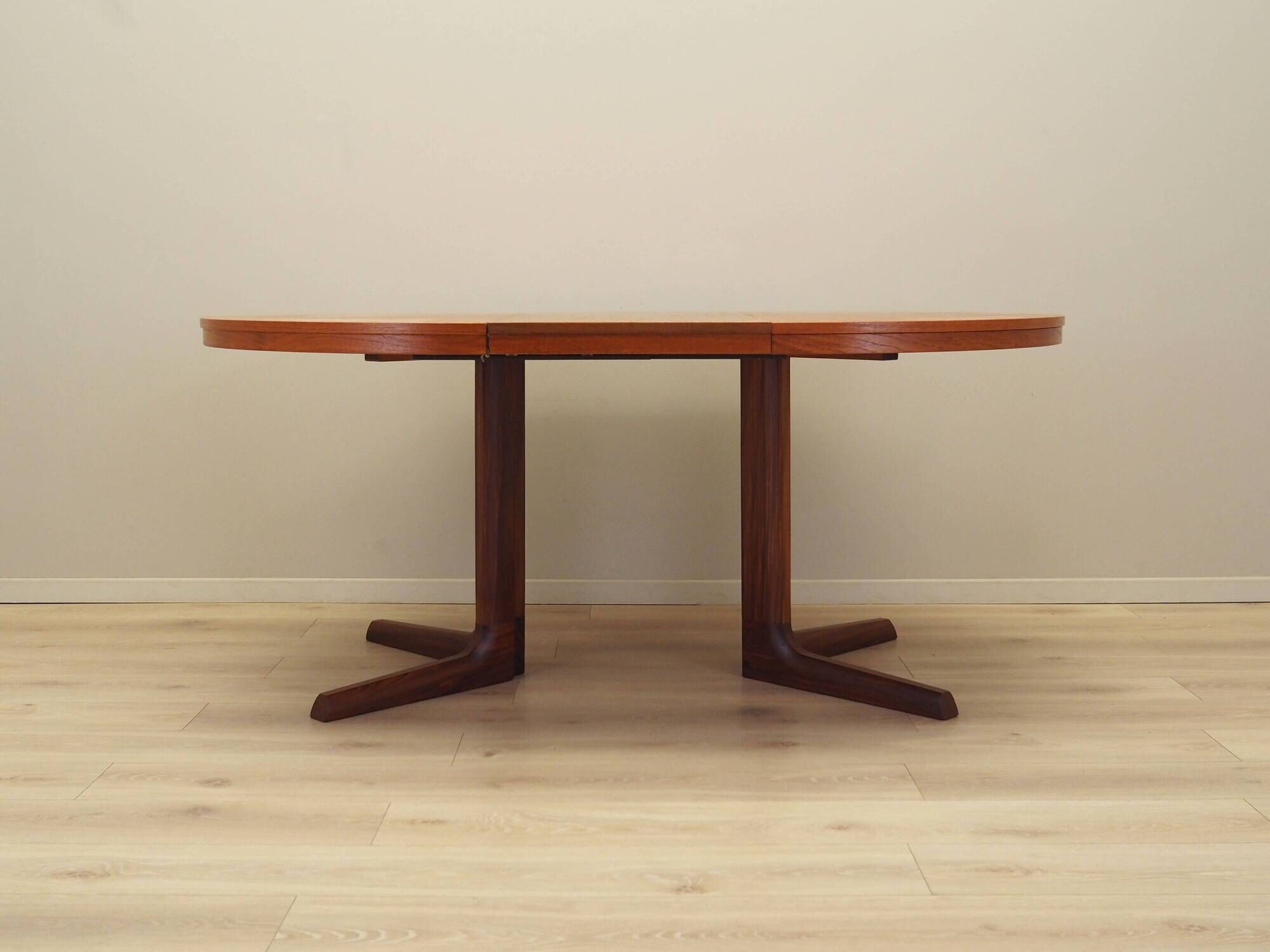 Round teak table, Danish design, 1970s, production: Denmark