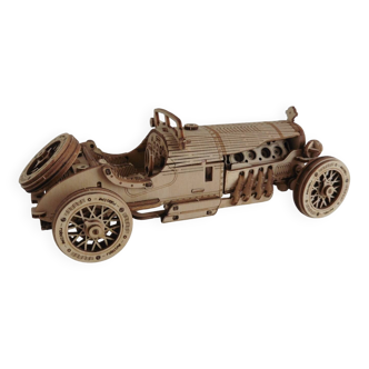 Sports Car in balsa wood
