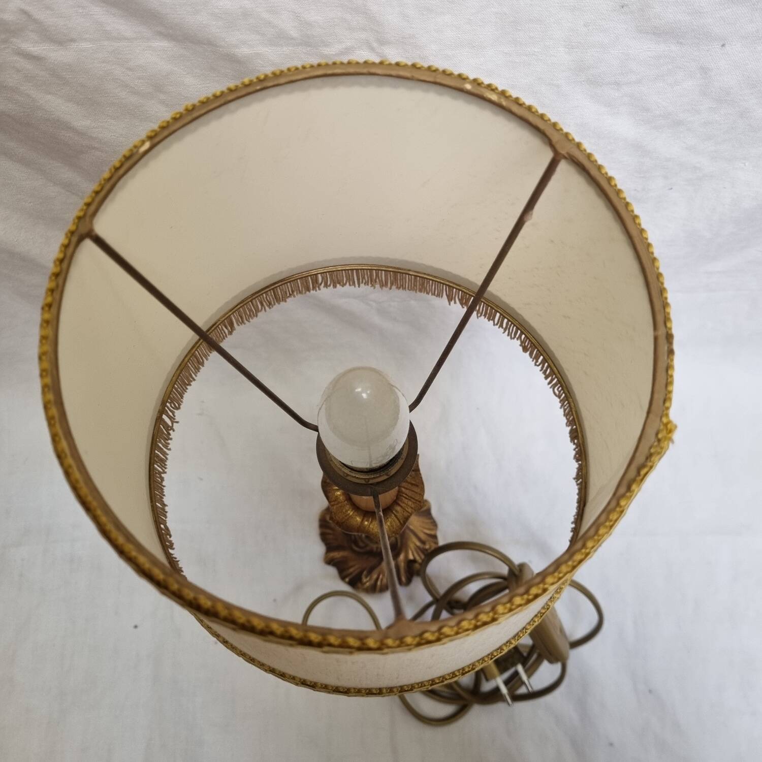 Louis XVI bronze lamp