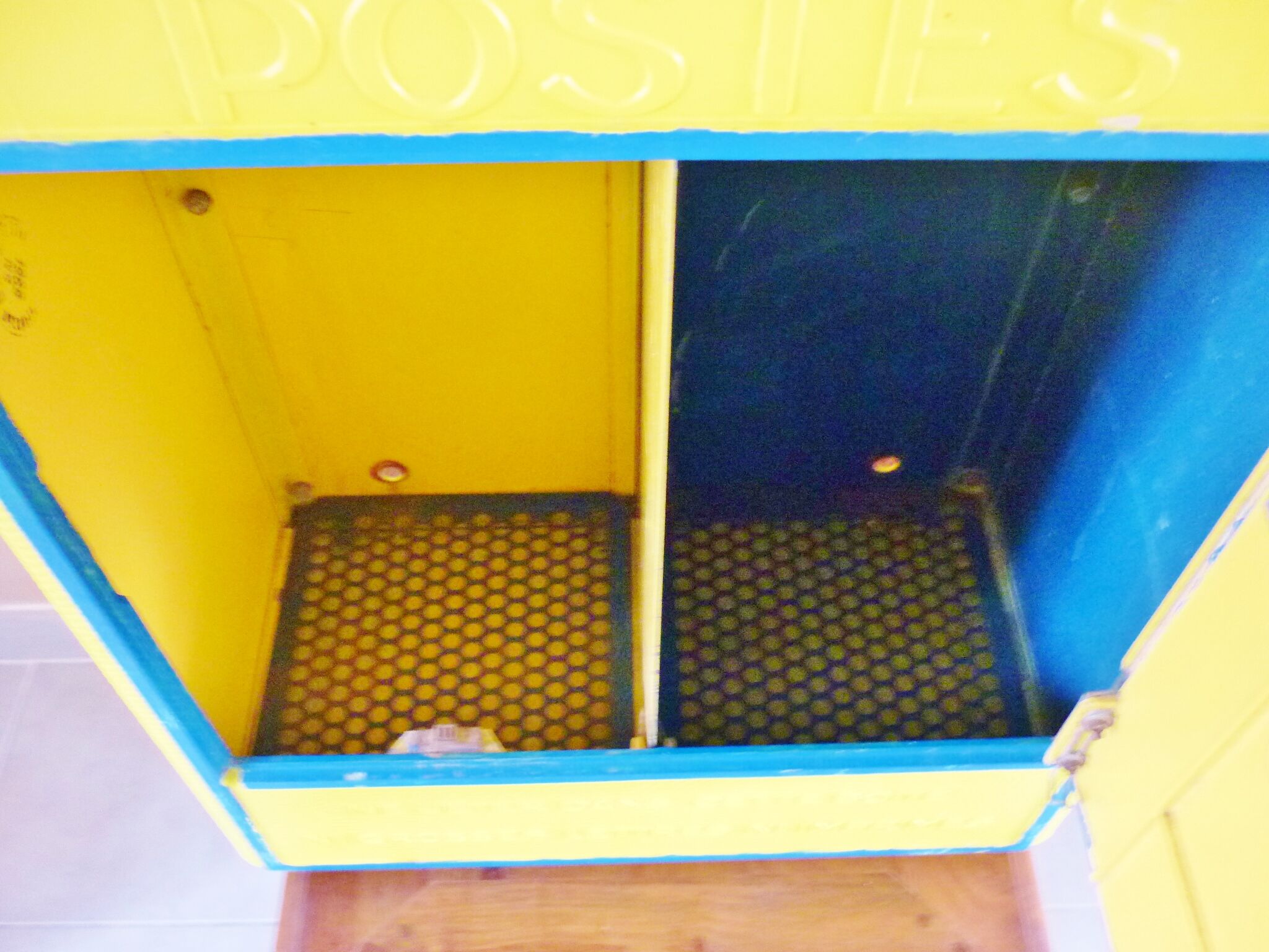 Double mailbox reformed, La Poste Dejoie Nantes 1969