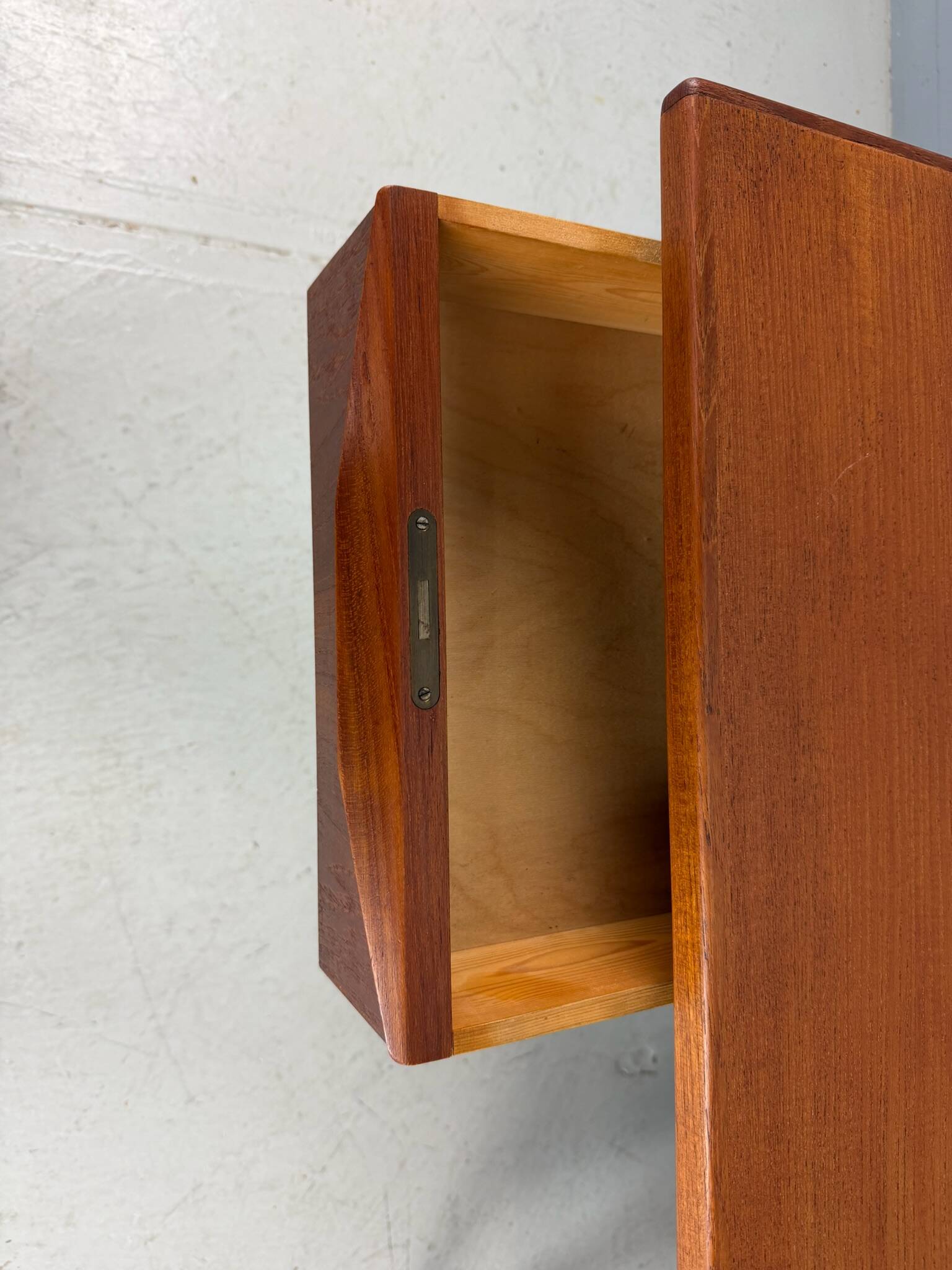 Scandinavian modern teak desk with backside book shelving, 1960, Denmark