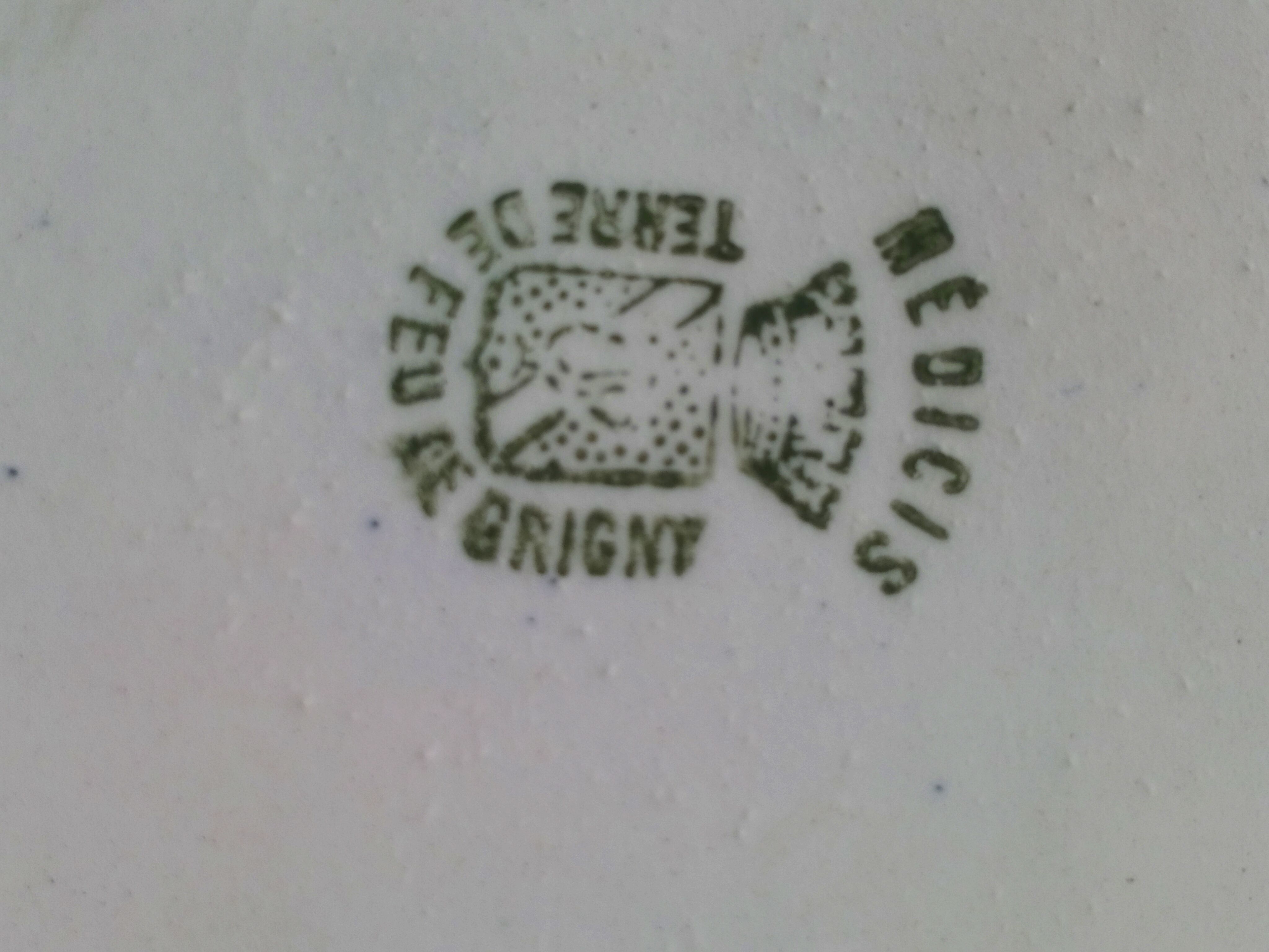 Five plates old land of Grigny fire