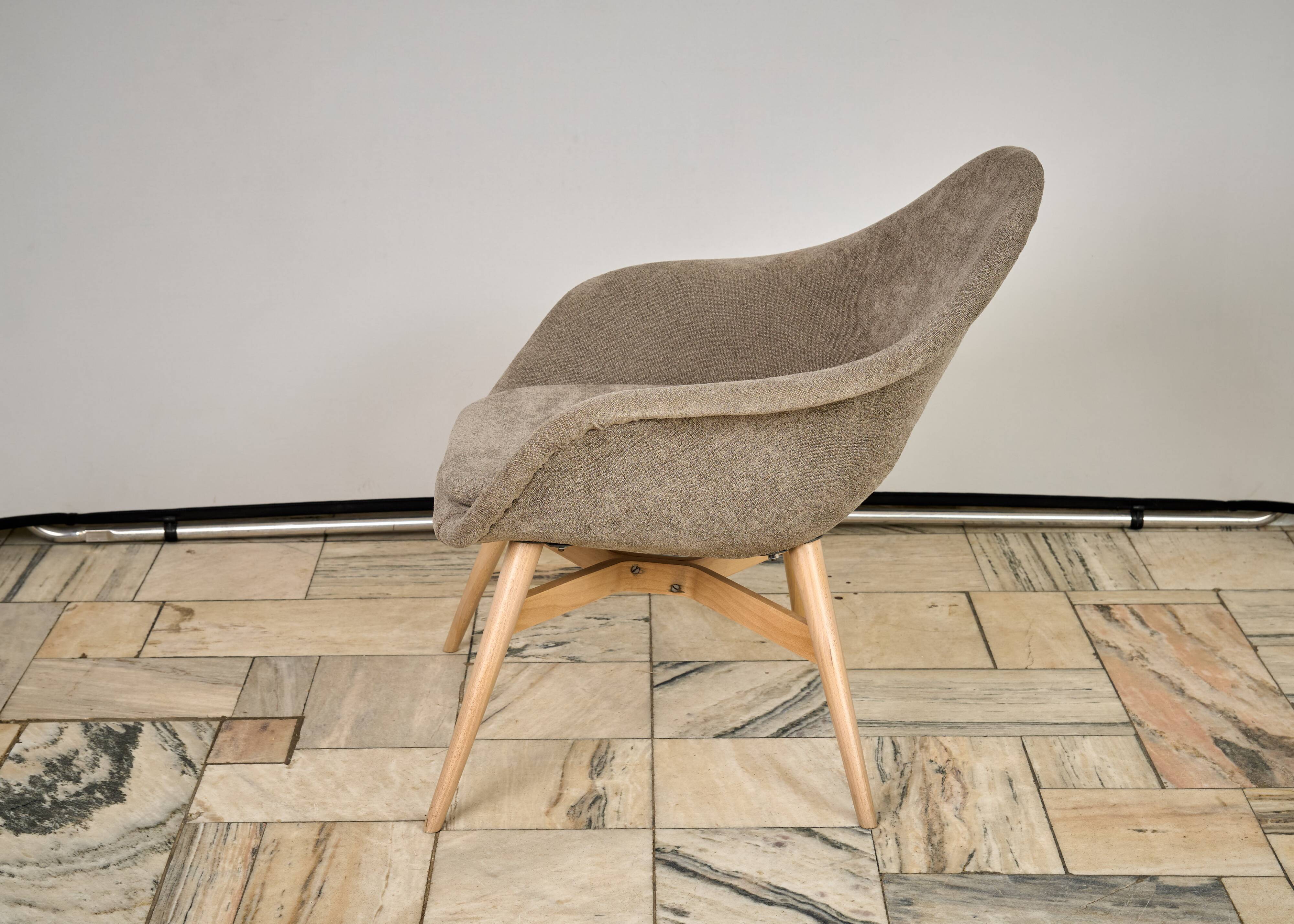 Shell Lounge Chair by Miroslav Navratil, 1960s, Czechoslovakia