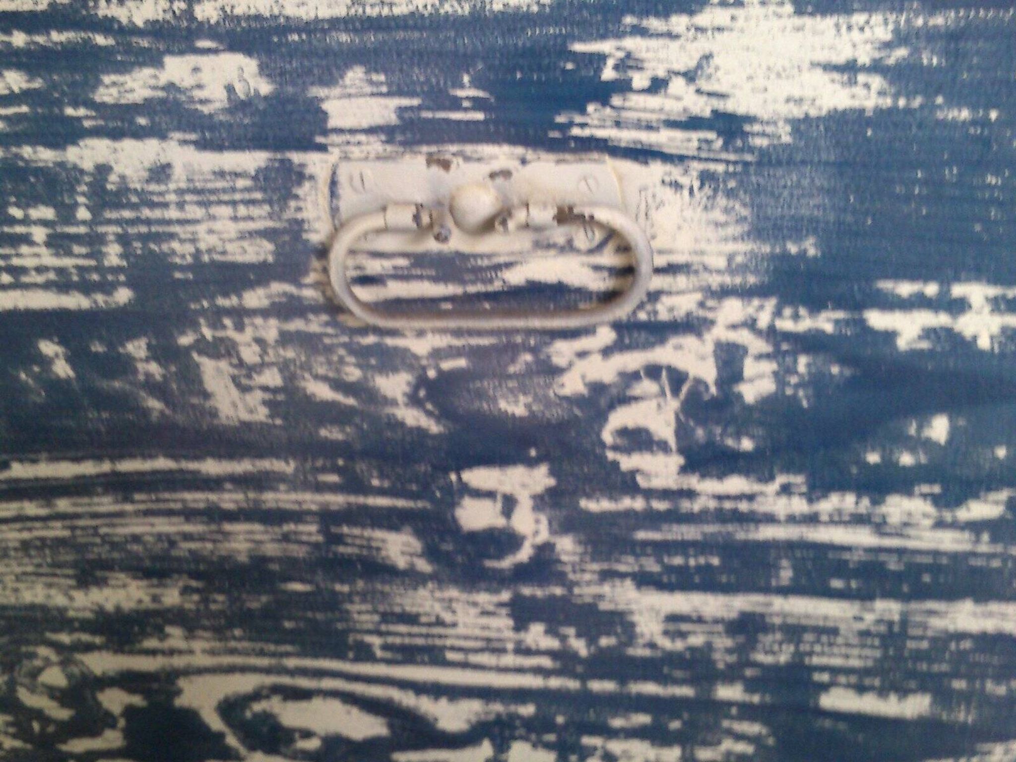 Antique chest of drawers in blue and white painted wood - shabby-chic patinated charm