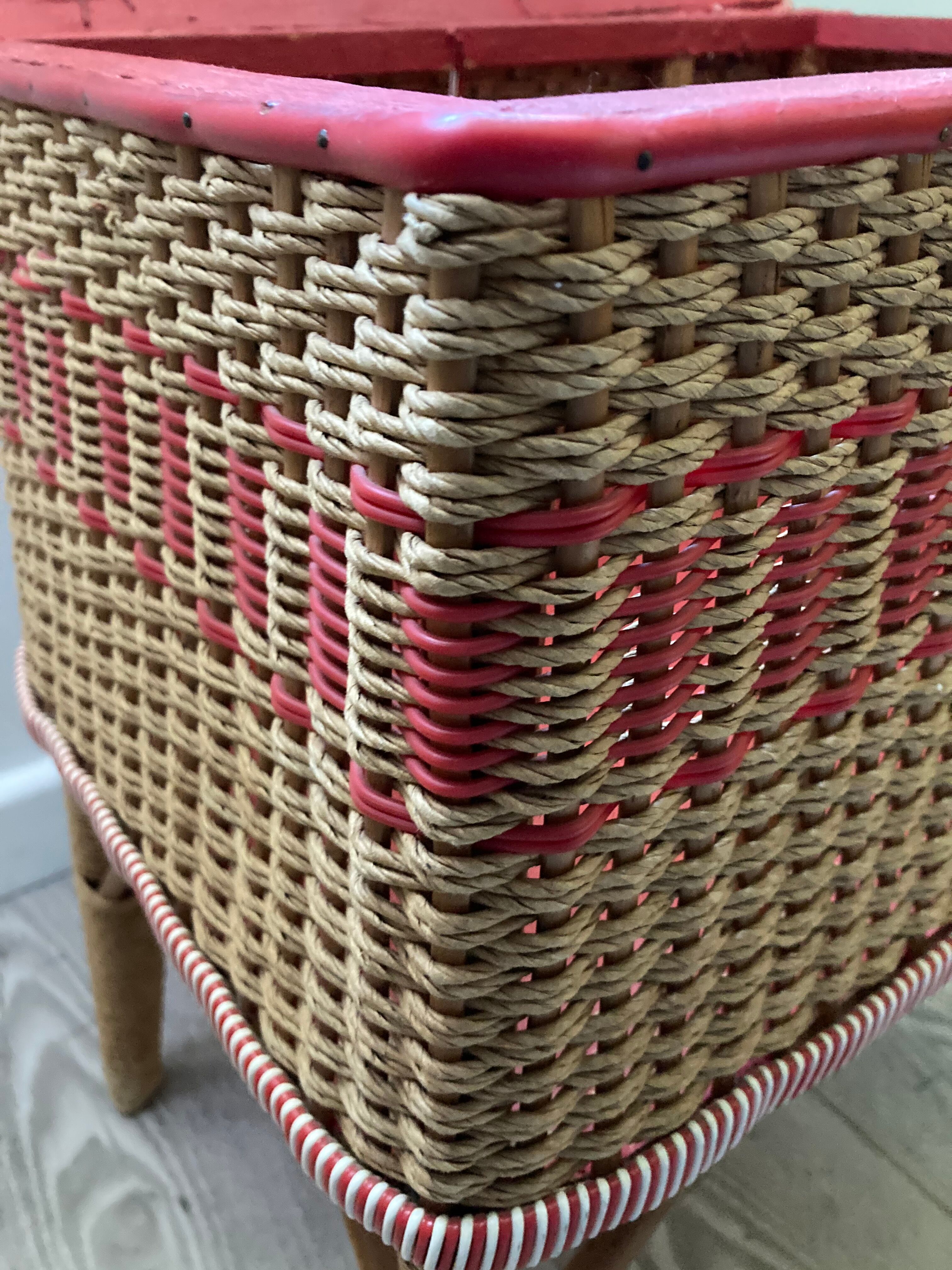 Sewing basket