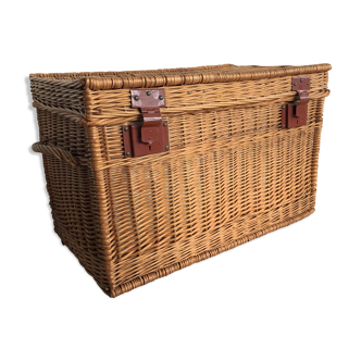 Vintage wicker trunk with burgundy metal closures