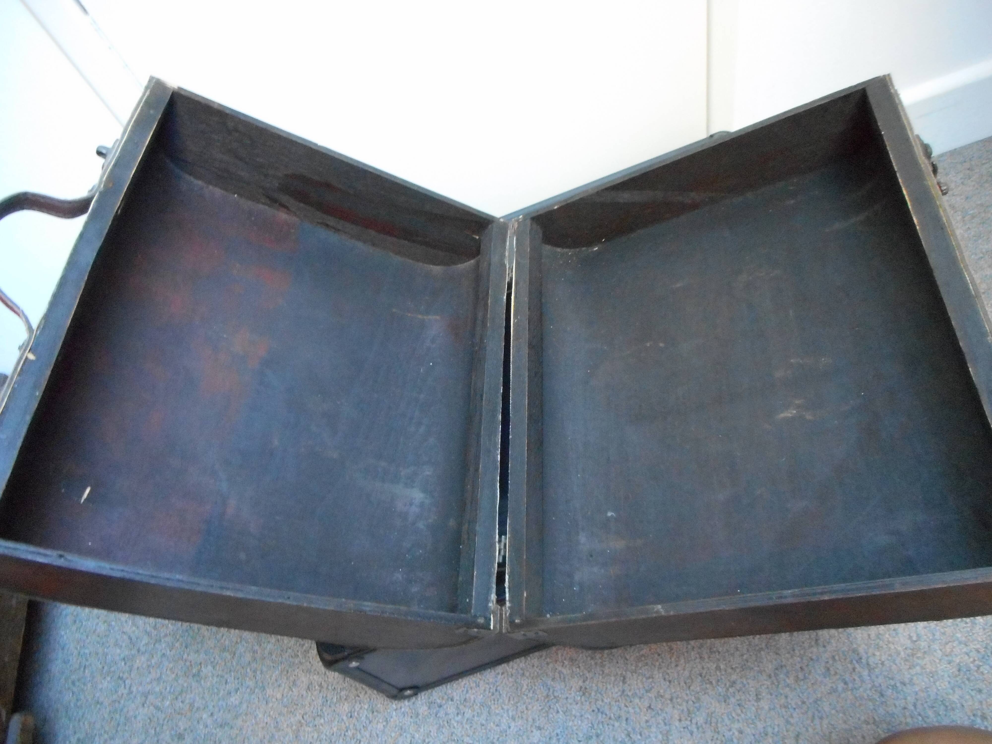 Valise vintage en bois