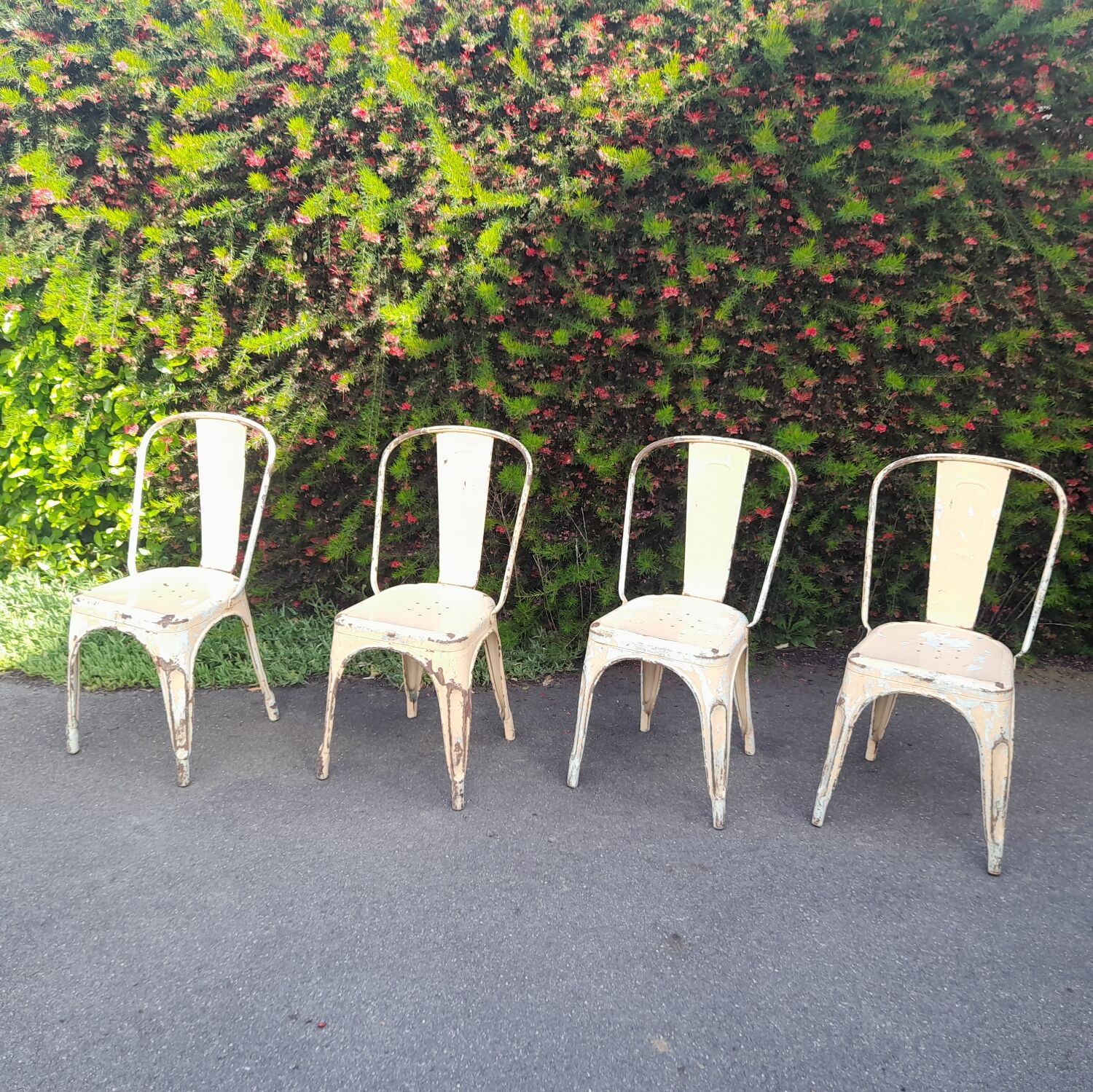 Lot 4 chairs A by Tolix