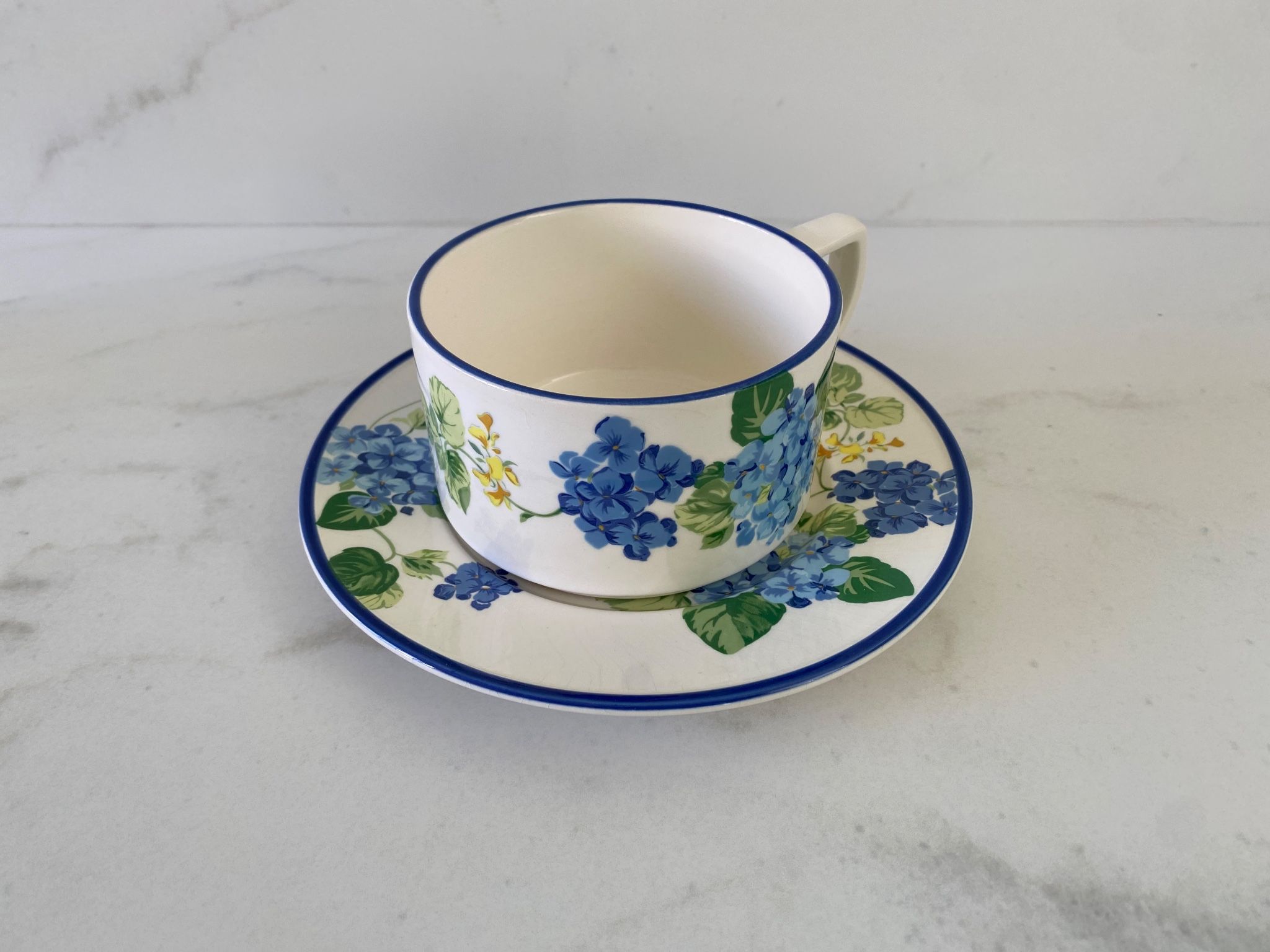 "Hortensia" table service from Luneville, earthenware, 80 pieces