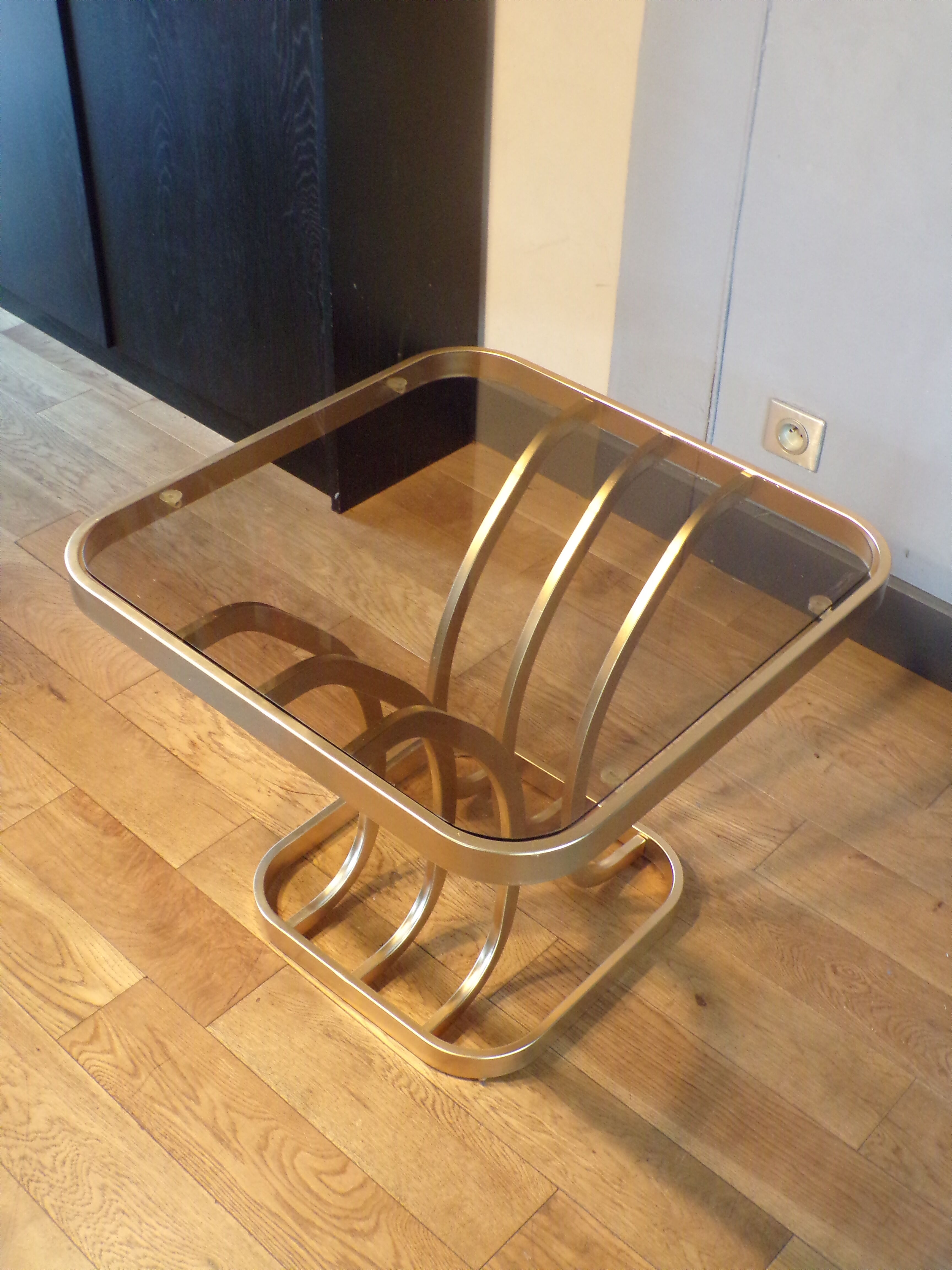 Table low gold metal 1970 smoked glass