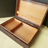 Box, wooden cigarette box covered with synthetic leather croco way