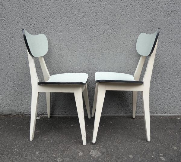 2 chaises en formica vert d'eau