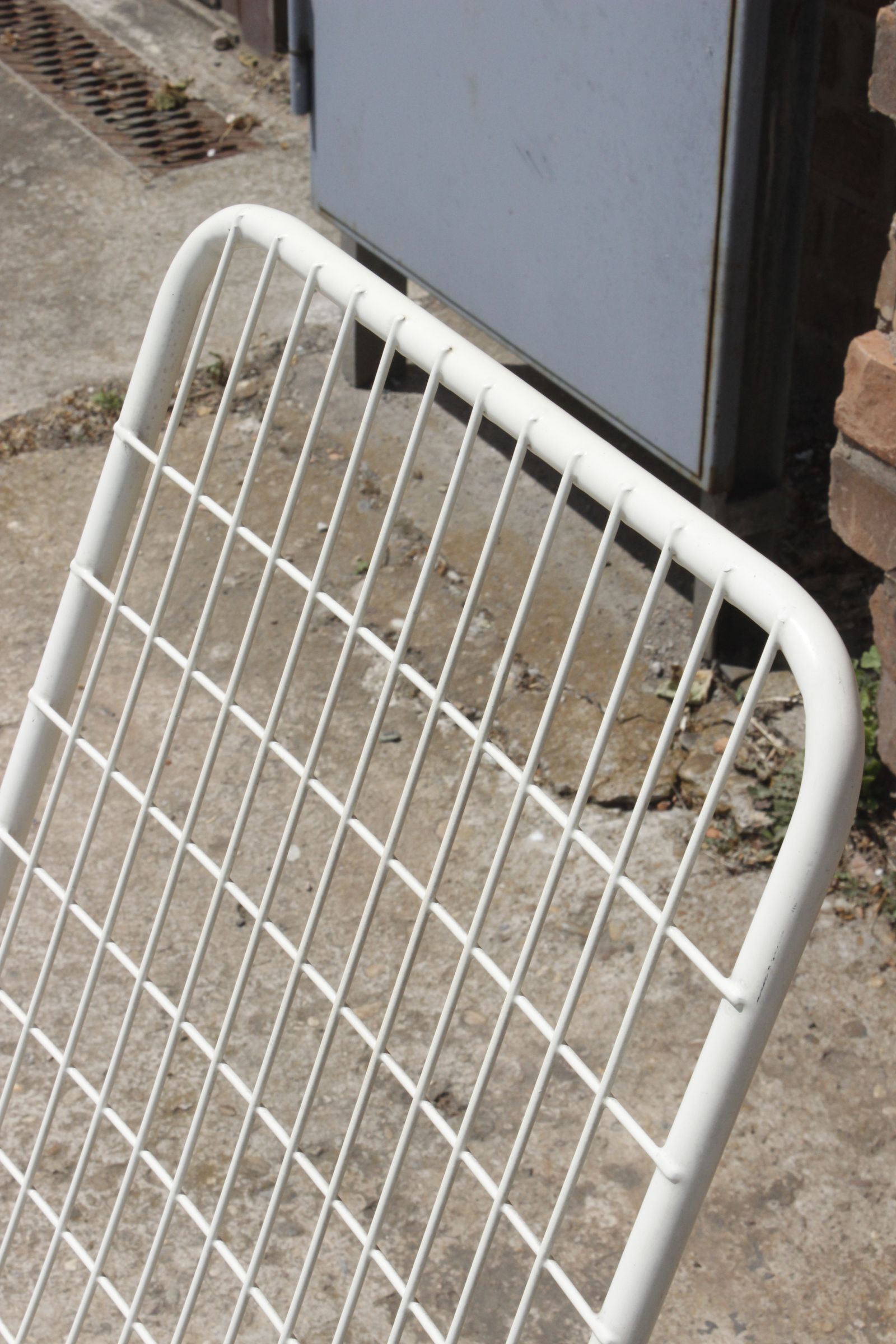 Pair of Emu Rio garden chairs in wire, Italy 1970s