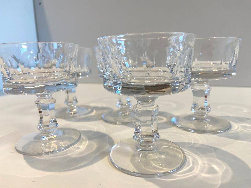 Small 5 piece cut crystal glass villeroy & boch liqueur service