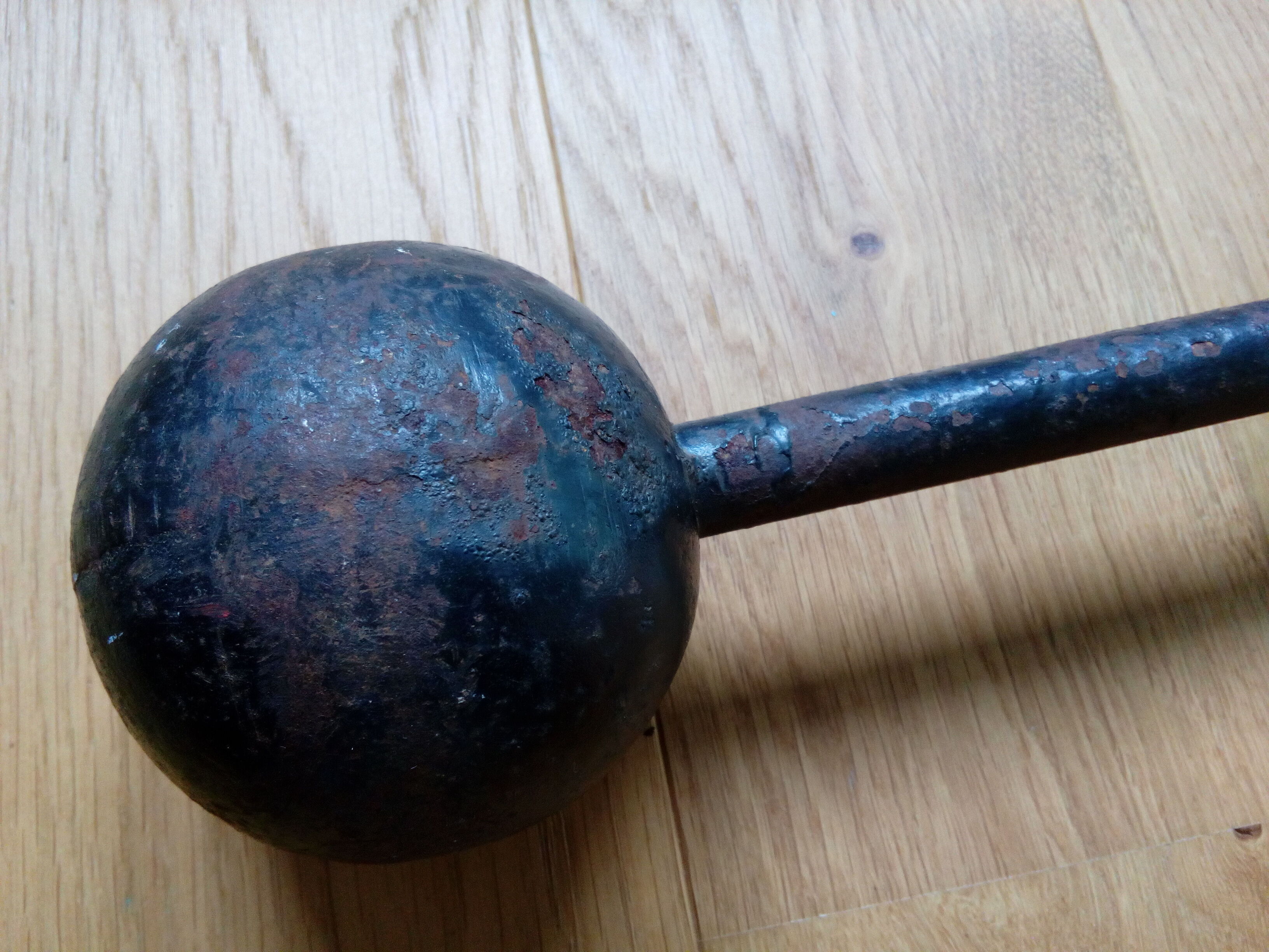 7kg cast iron dumbbell