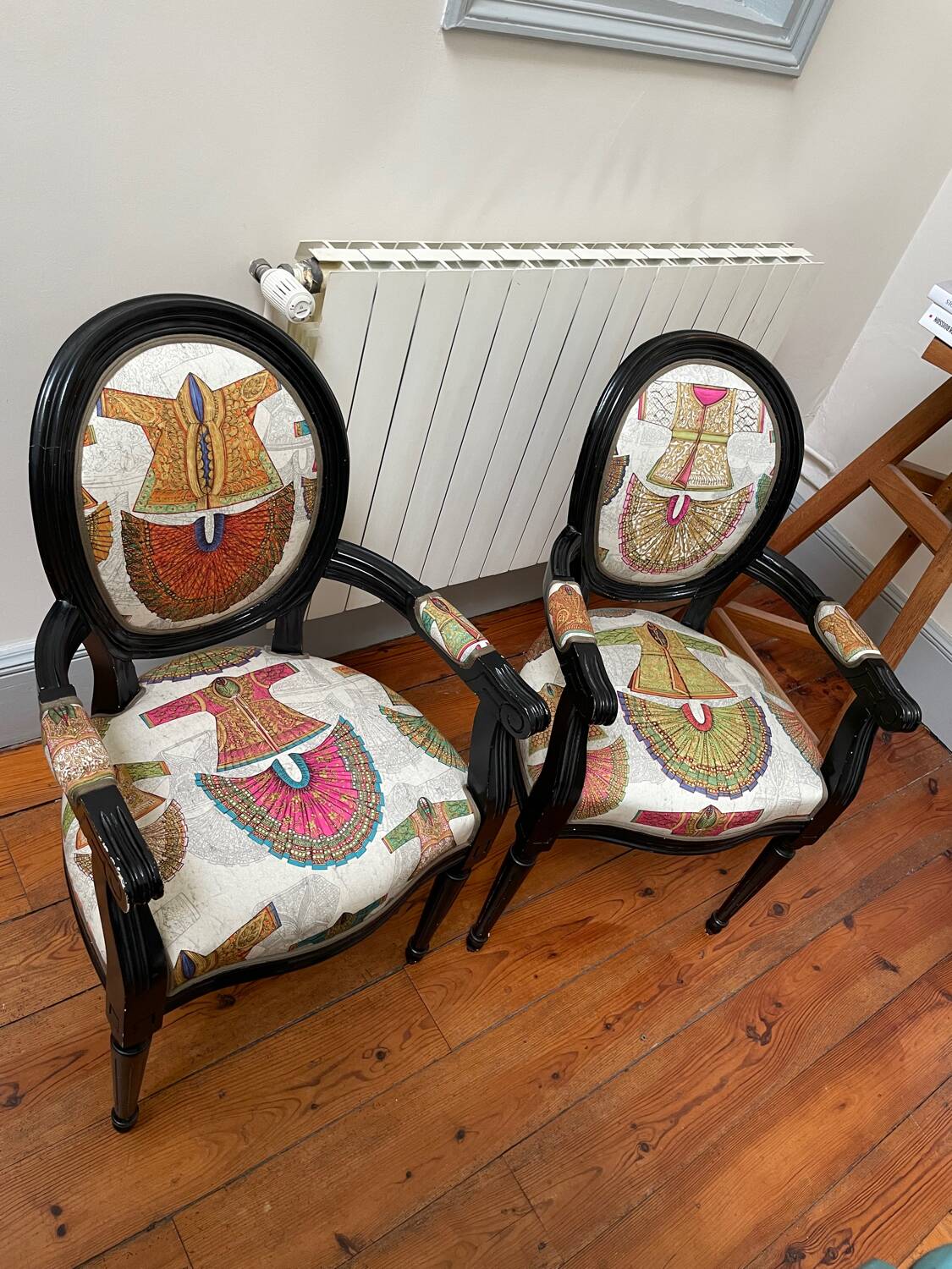 Fauteuil recouverte tissus PIERRE FREY