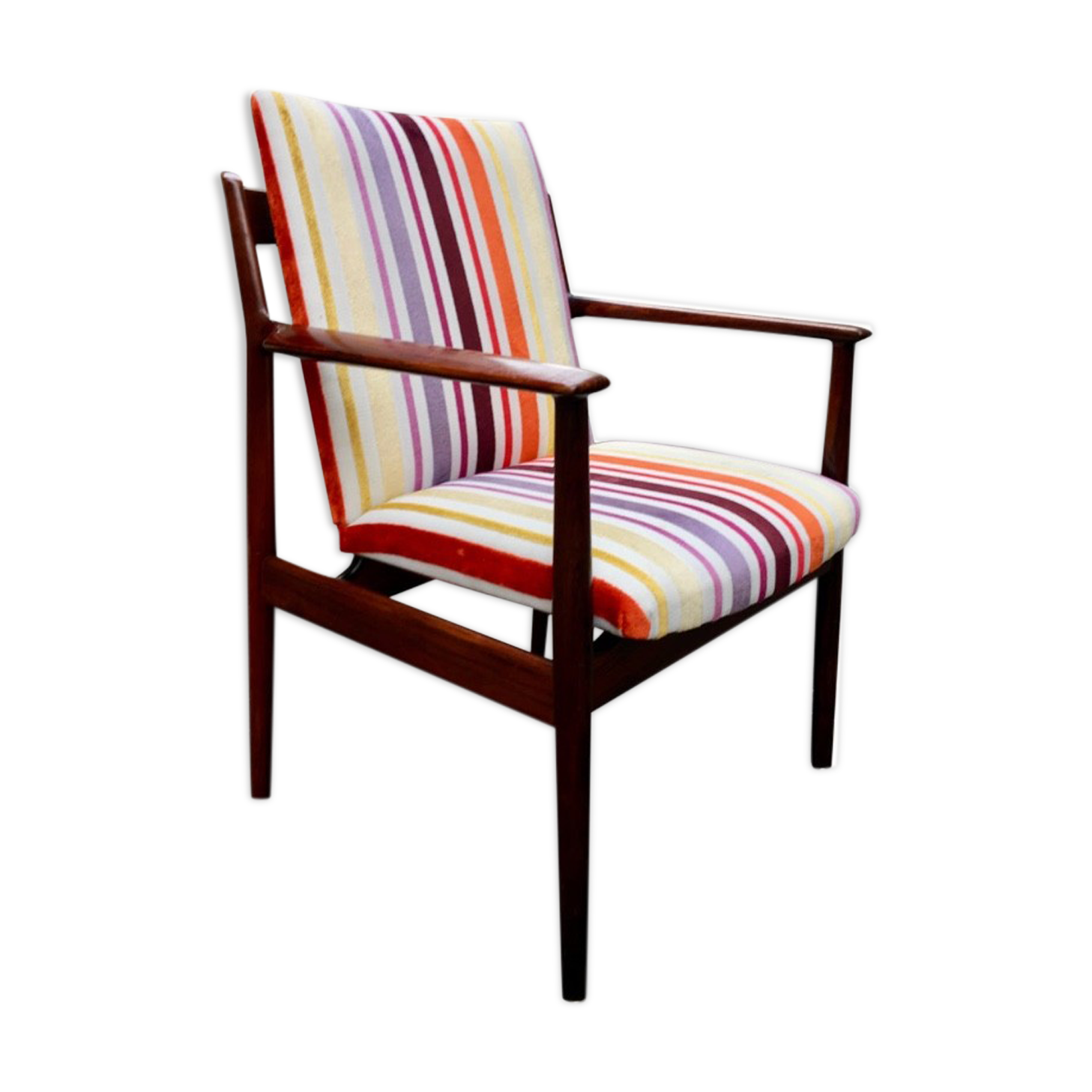 Scandinavian rosewood chair with Nobilis fabric