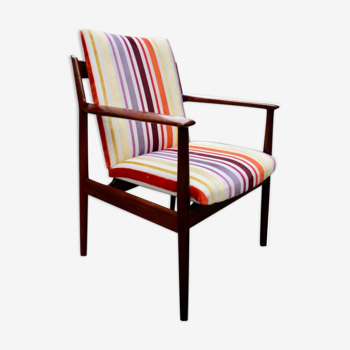 Scandinavian rosewood chair with Nobilis fabric