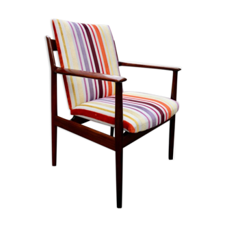 Scandinavian rosewood chair with Nobilis fabric