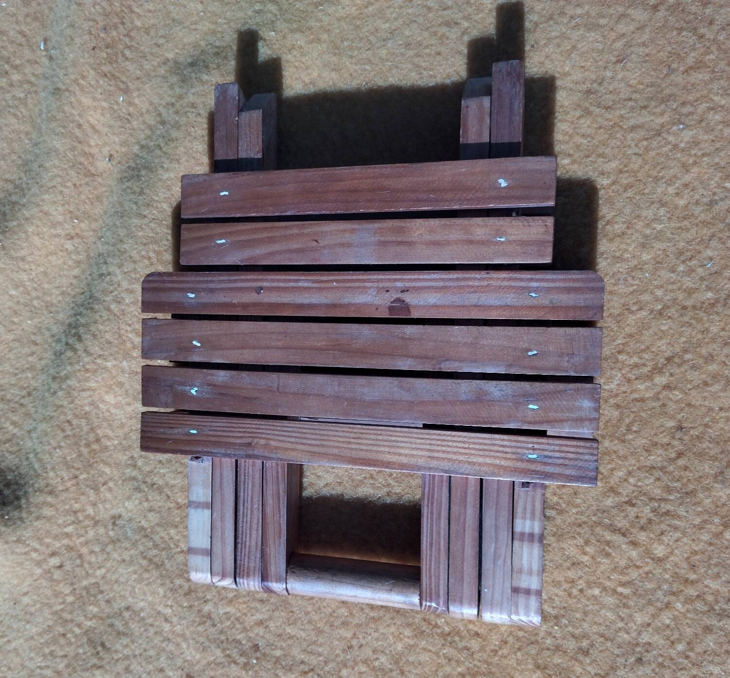 Foldable stool/plant holder