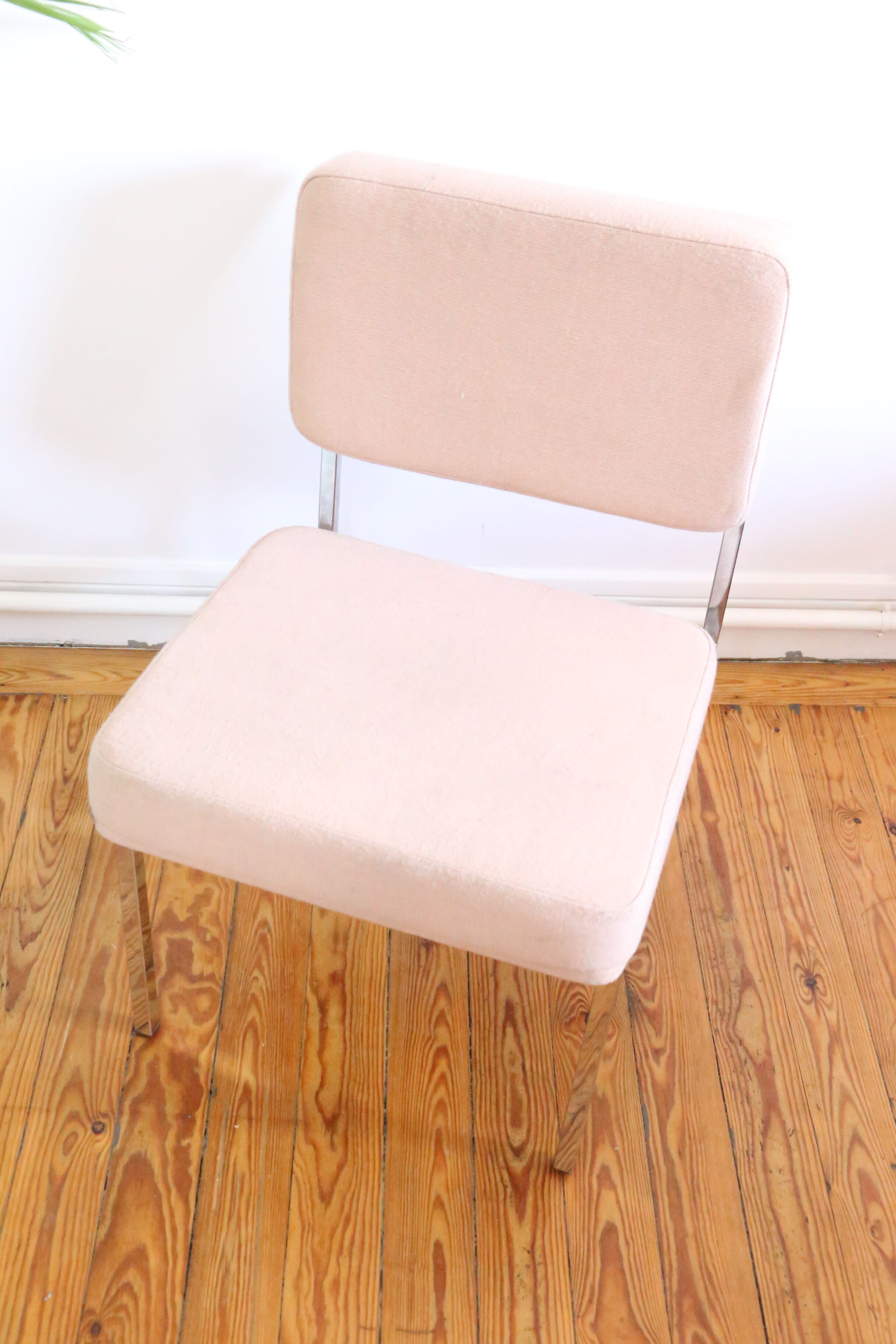 Fauteuil en chrome et tissus vintage design