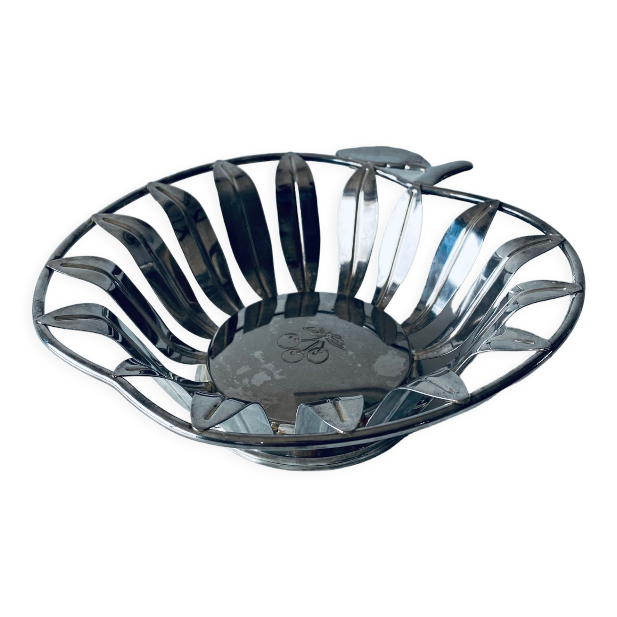 Vintage basket in silver metal apple shape