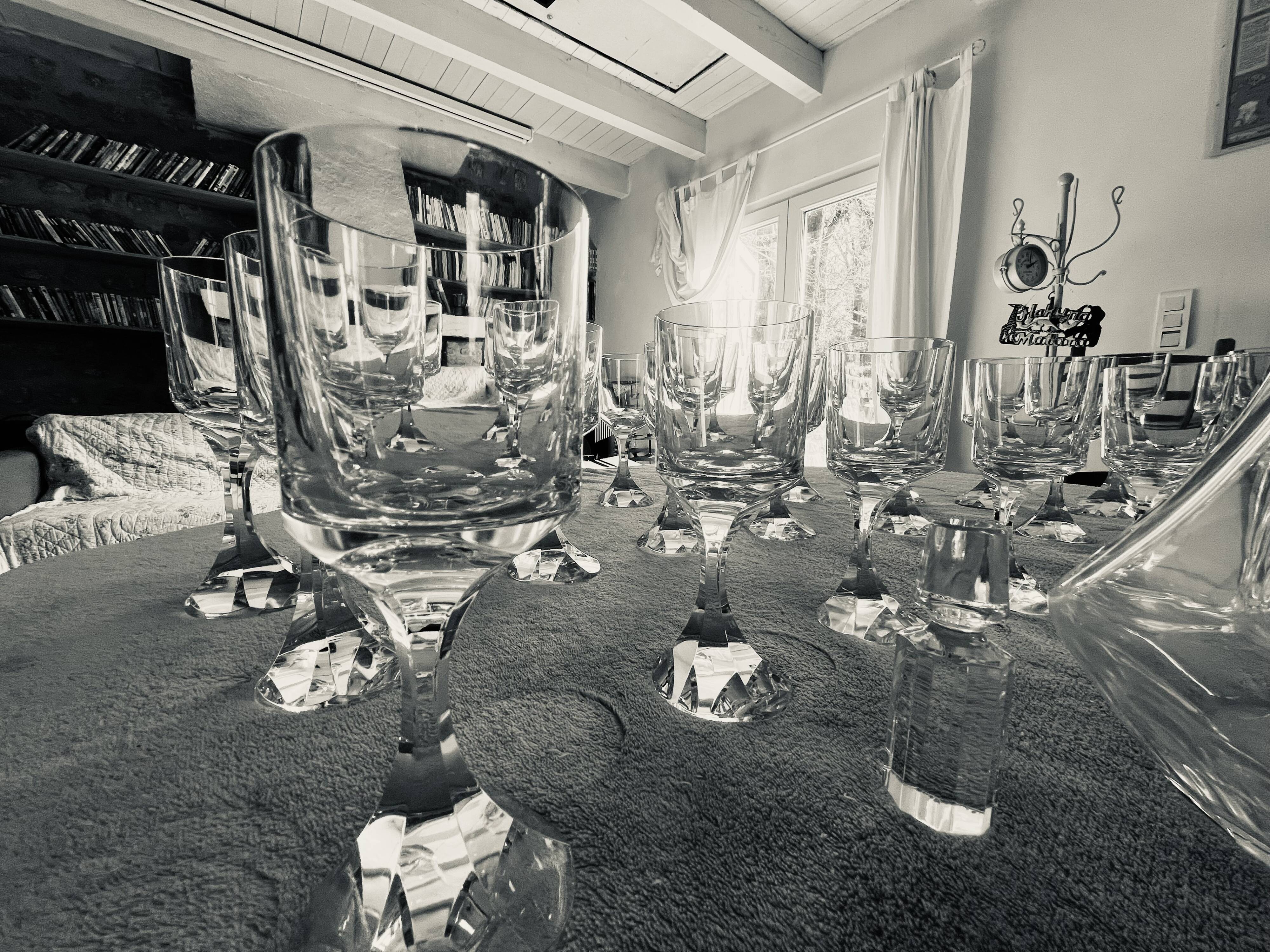 Service Baccarat Narcisse (1972) : 28 verres et carafe
