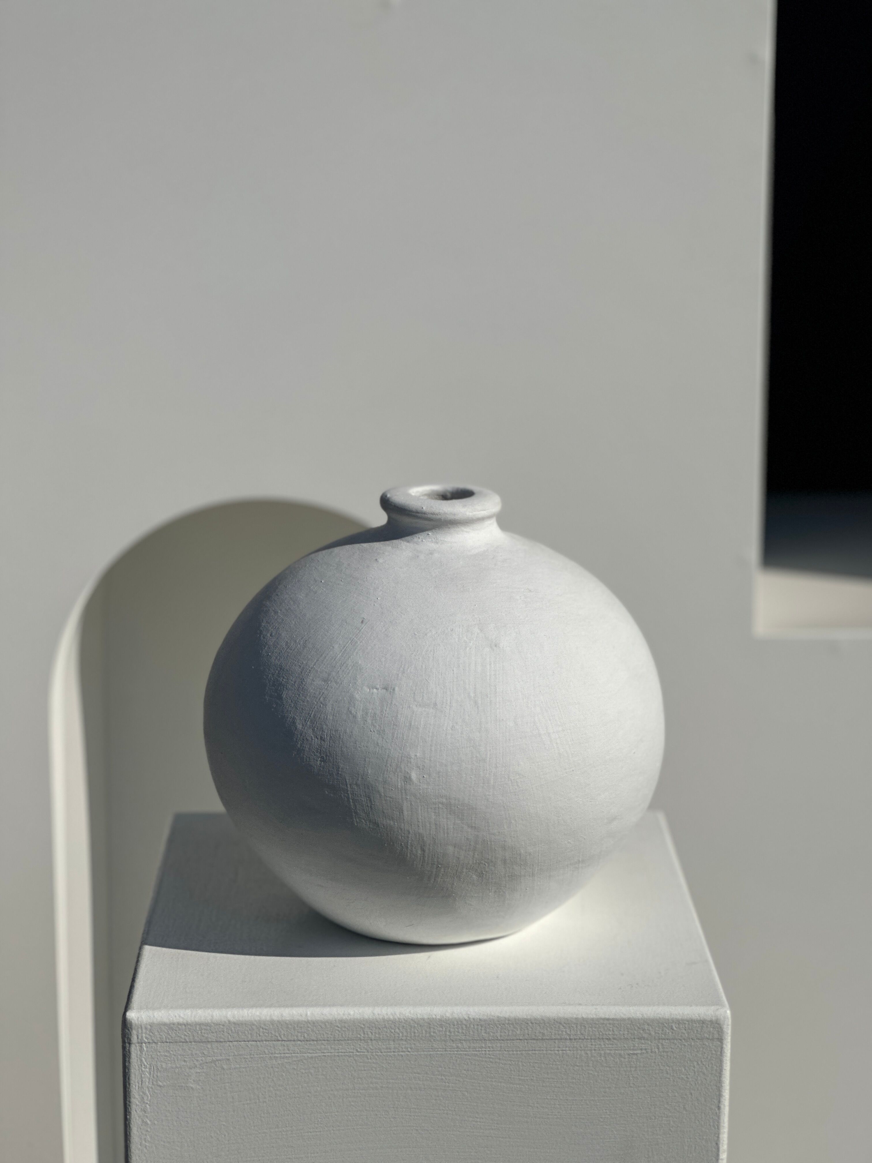 Handcrafted terracotta ball vase painted white H:24 D:26