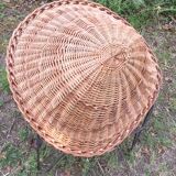Steel-footing corolla rattan chair