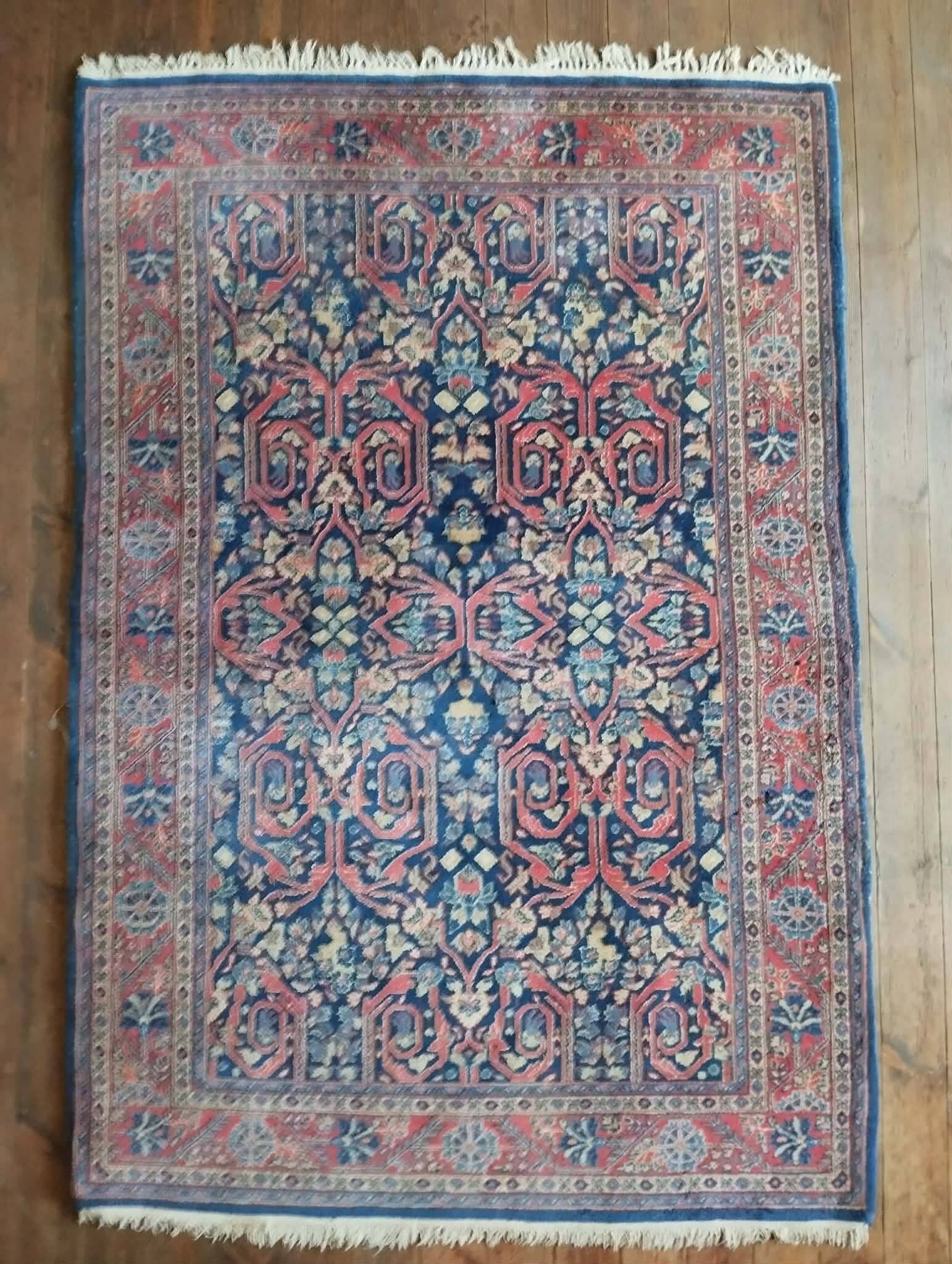 Handmade Persian rug 200x140cm