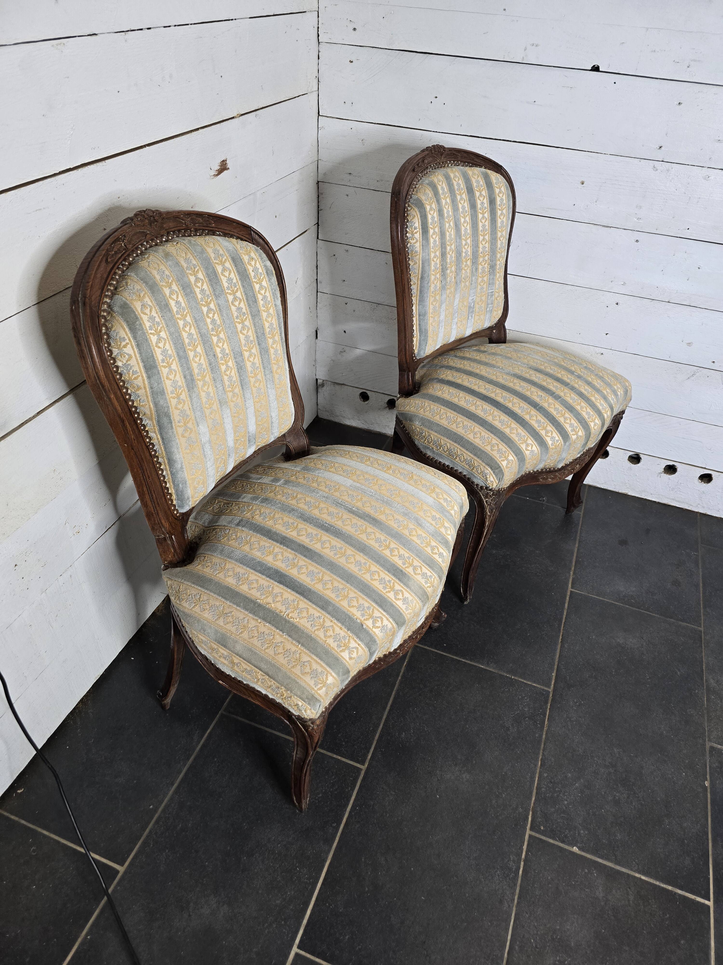 Paire de chaises style Louis XV