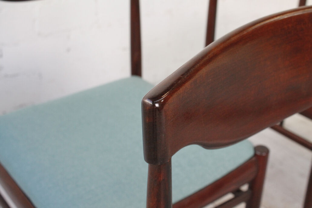 Set of 4 dining chairs