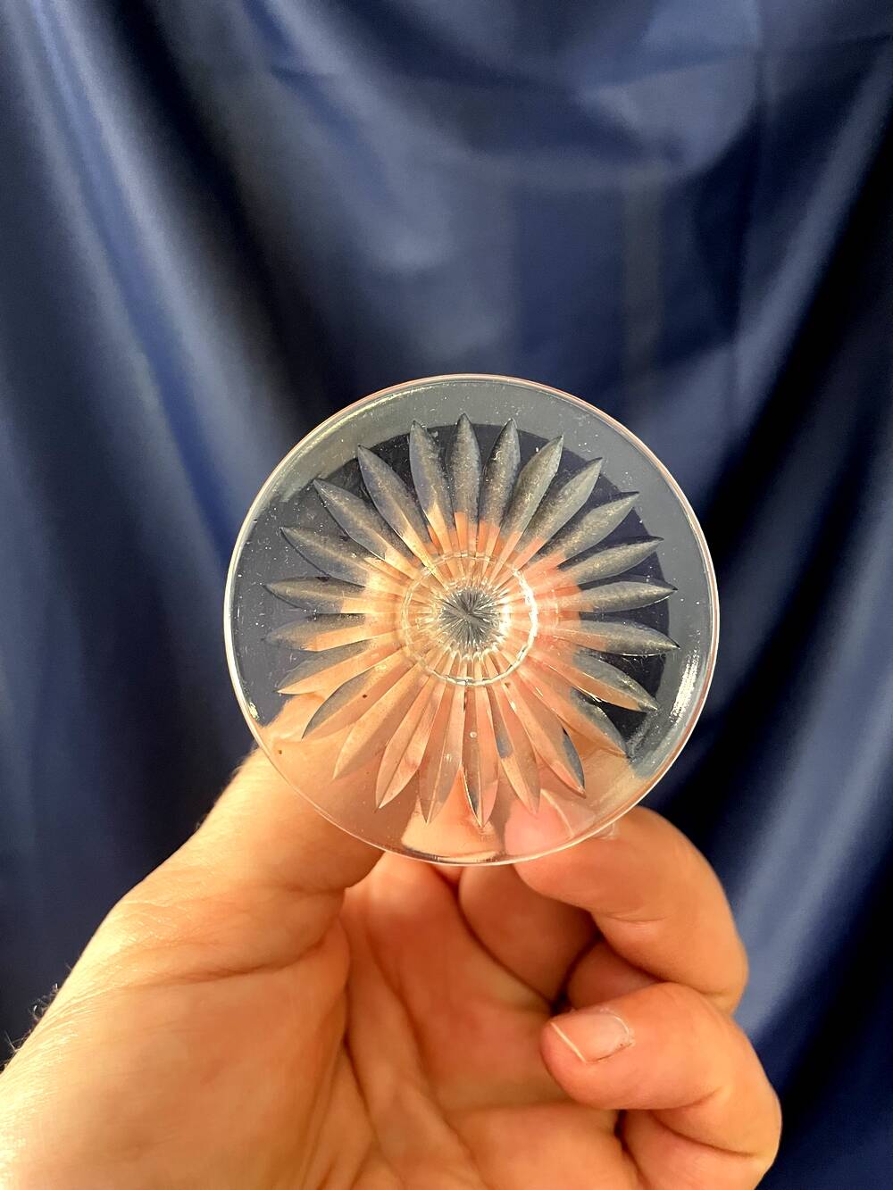 Set of 7 crystal liquor glasses