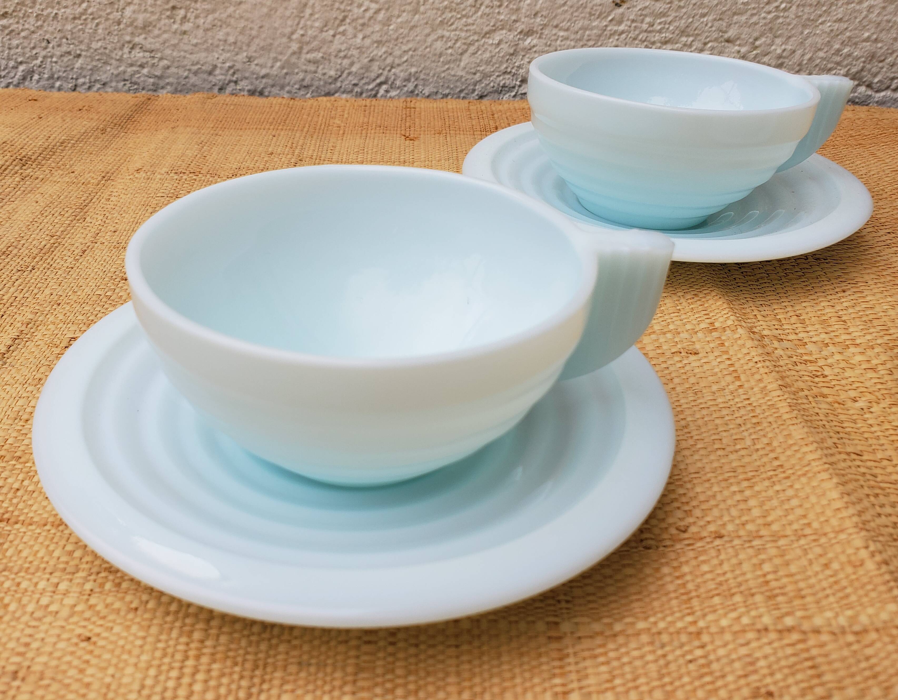 Green opaline water cups
