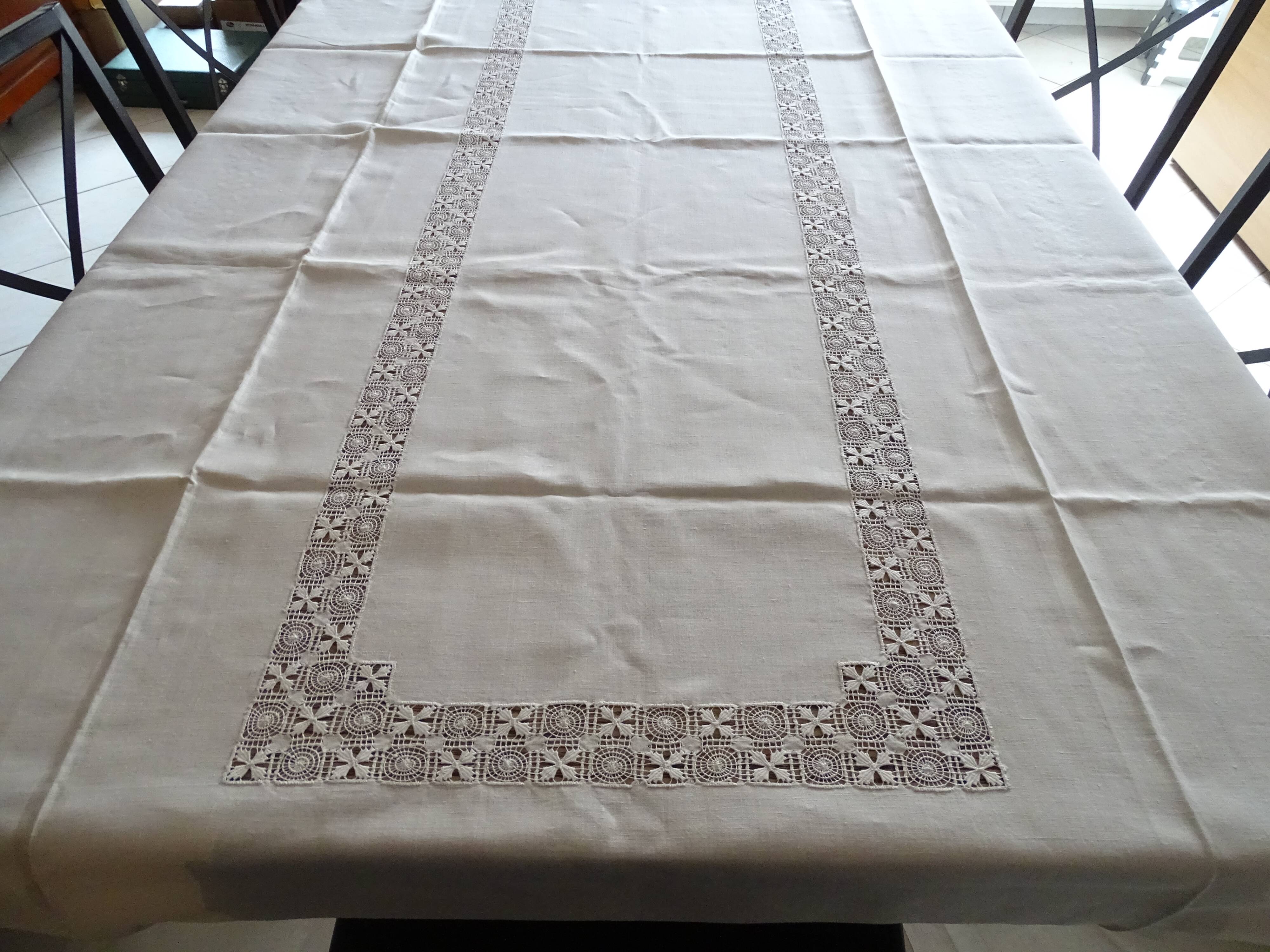 Nappe et 14 serviettes en lin ajouré broderies fines 335 x 170
