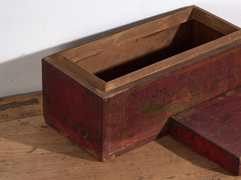 Antique red chest with floral patterns (c.1900) #9