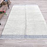 100% Wool Blue & White Moroccan Rug 136x211Cm
