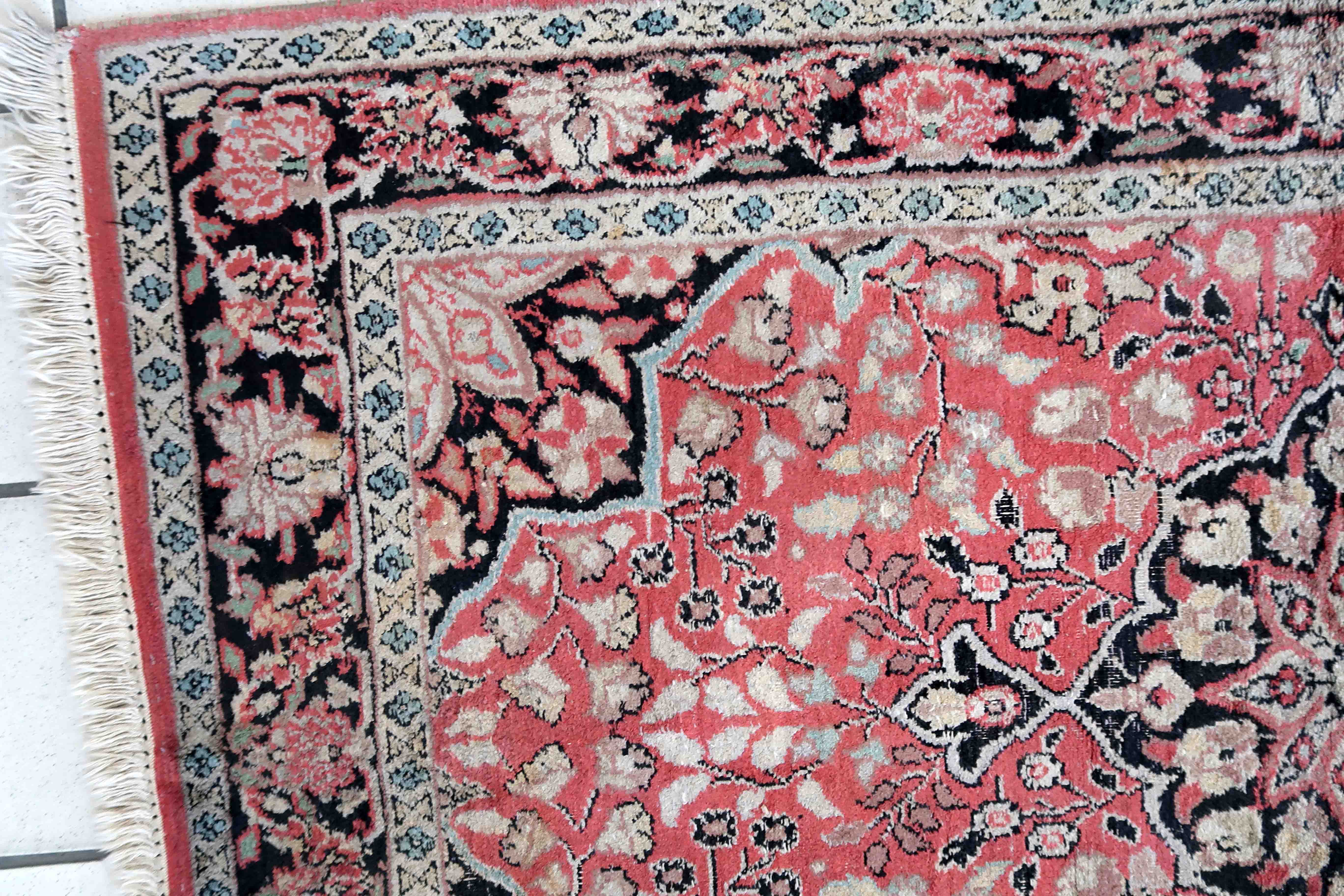 Vintage carpet Persian Tabriz Kashmir handmade 78cm x 129cm 1960s